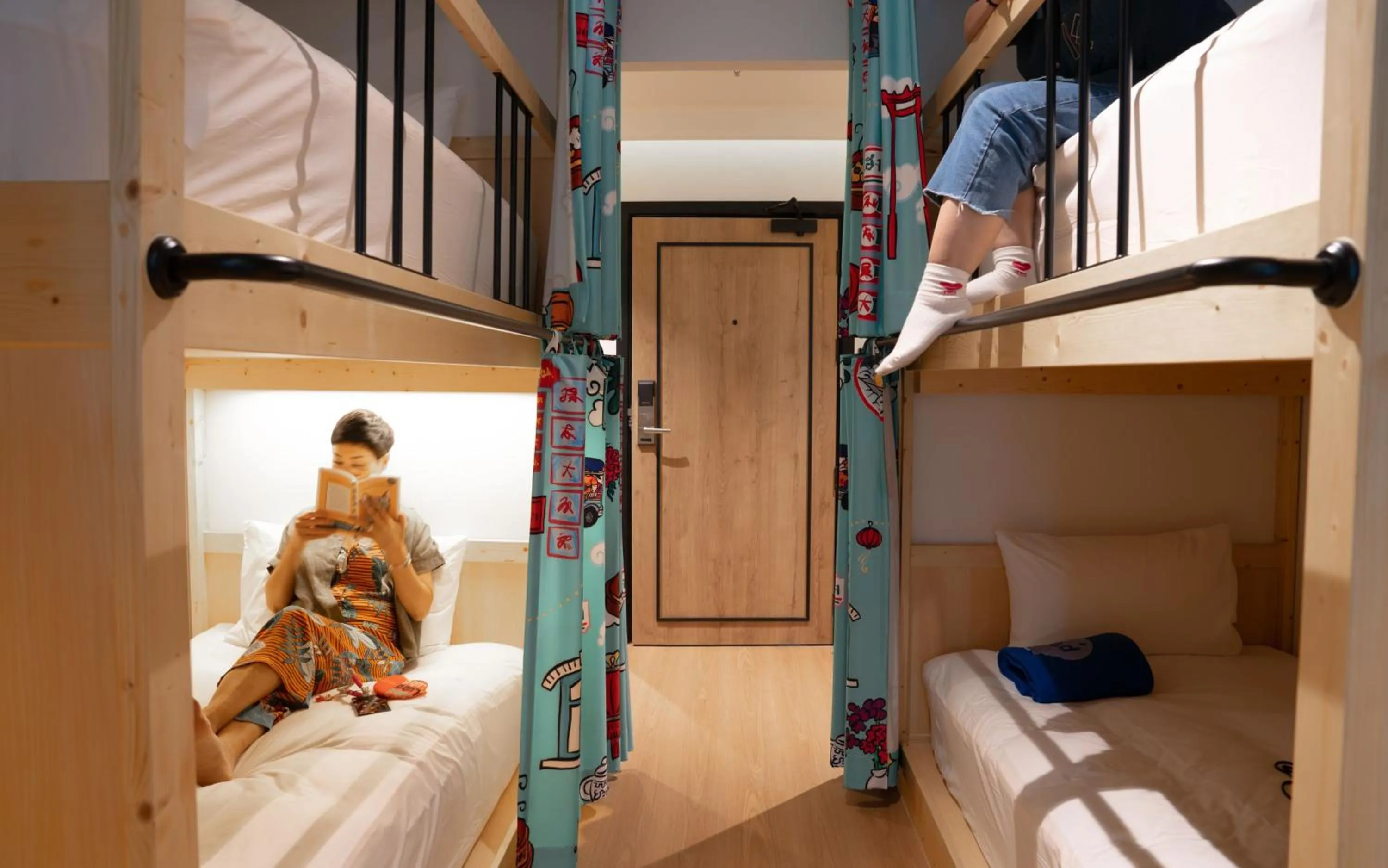 Bedroom, Bed in Lub d Bangkok Chinatown - Steps from Sam Yod MRT Station