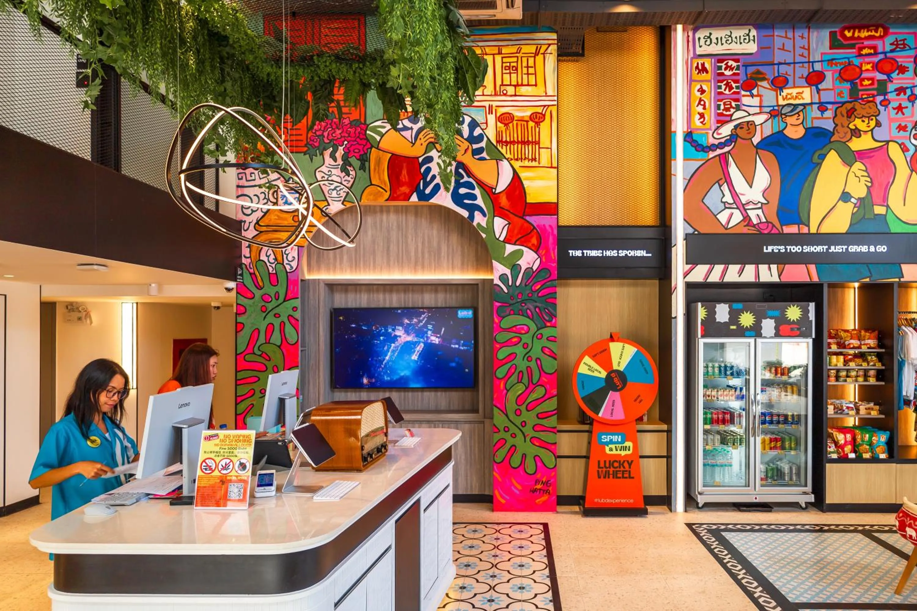 Property building in Lub d Bangkok Chinatown - Steps from Sam Yod MRT Station