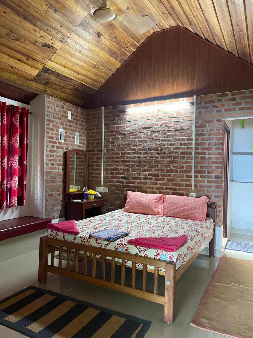 Bed in AshtamudiVillas