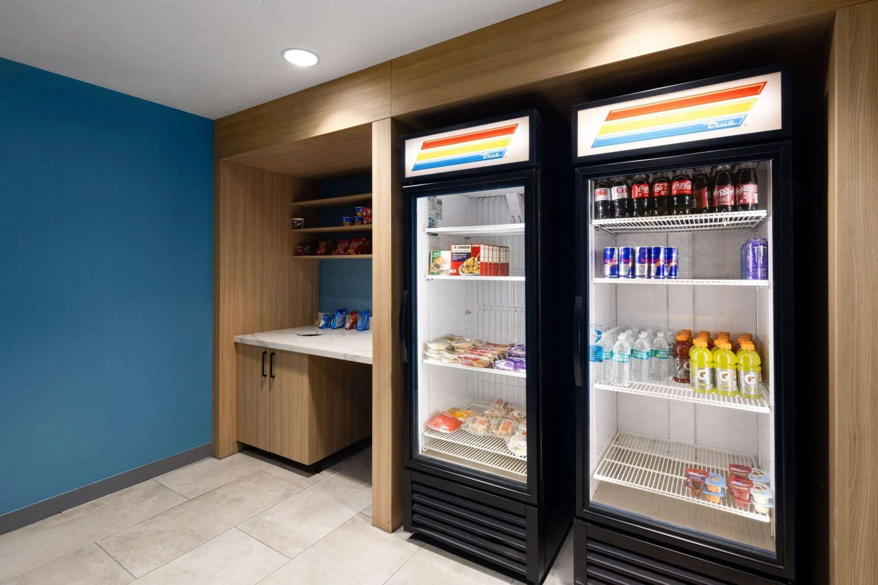 Food and drinks in Hawthorn Extended Stay by Wyndham Kingman