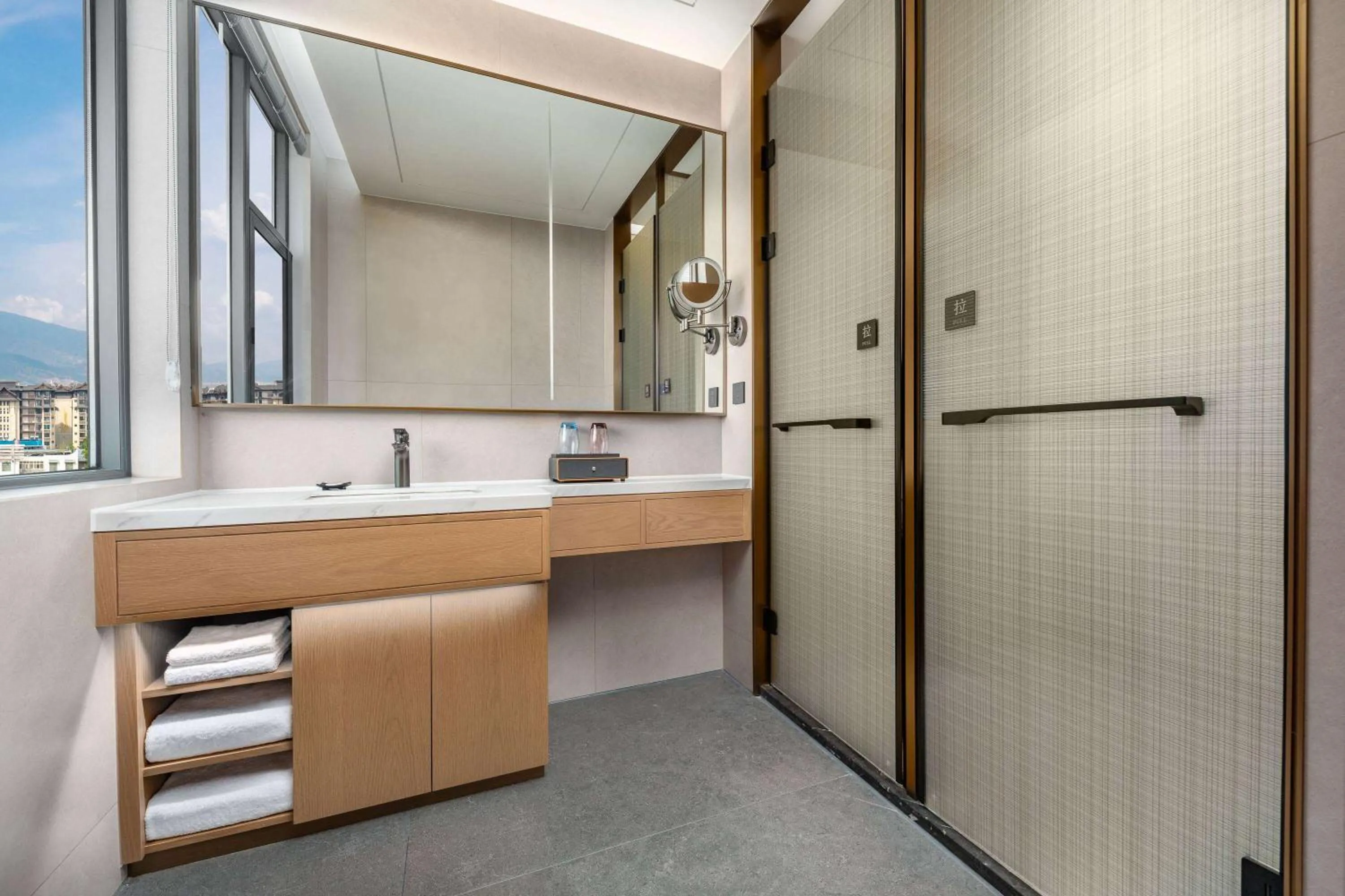 Bathroom in Hawthorn by Wyndham Xishuang Banna Jinghong