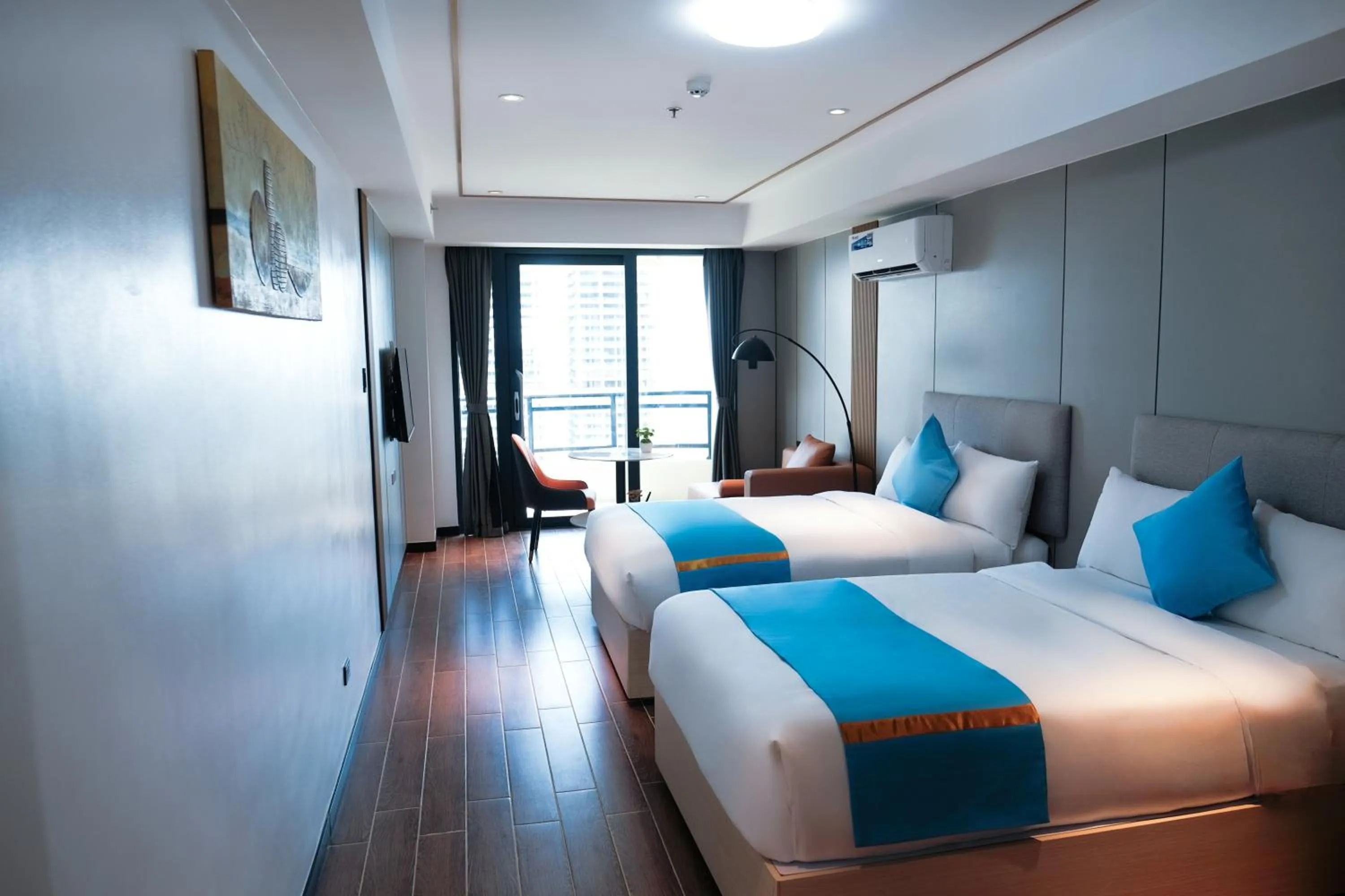 Photo of the whole room, Bed in Golden Seagulls Hotel