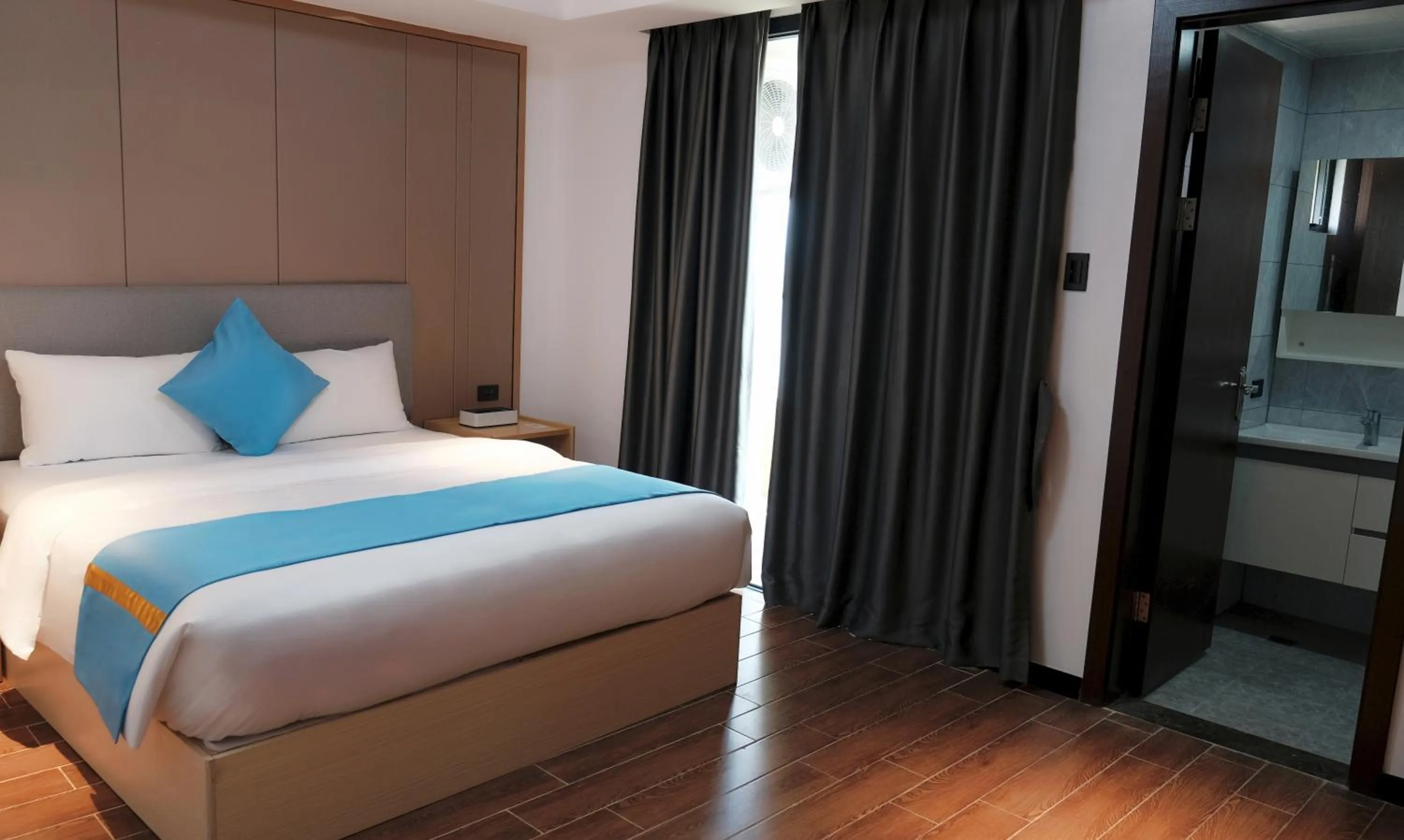 Bed in Golden Seagulls Hotel