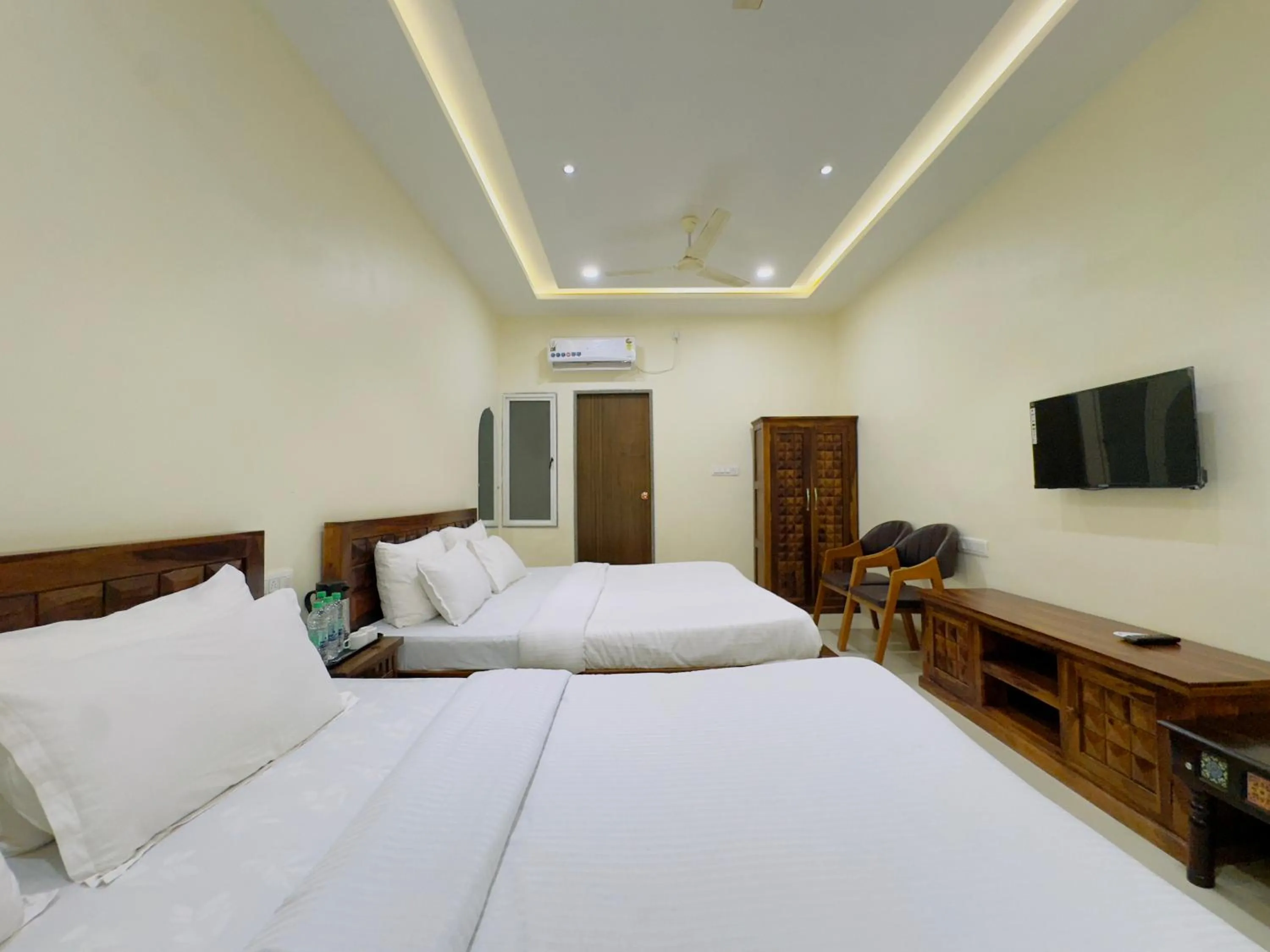 Evening entertainment, Bed in Hotel Jyotirlinga- One Way Drop to Mahakal Temple