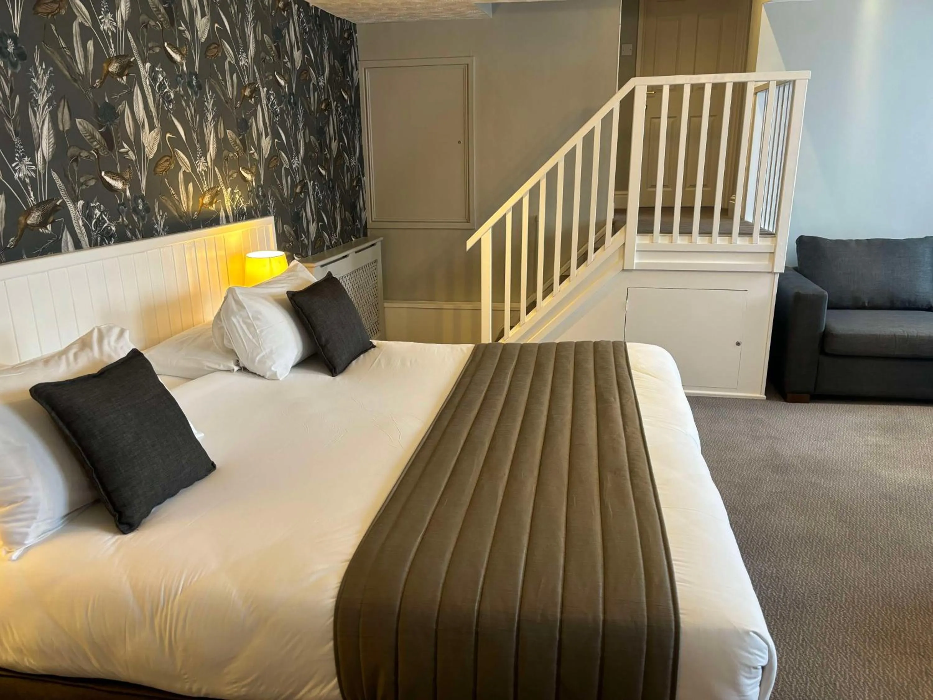 Bedroom, Bed in Best Western Valley Hotel