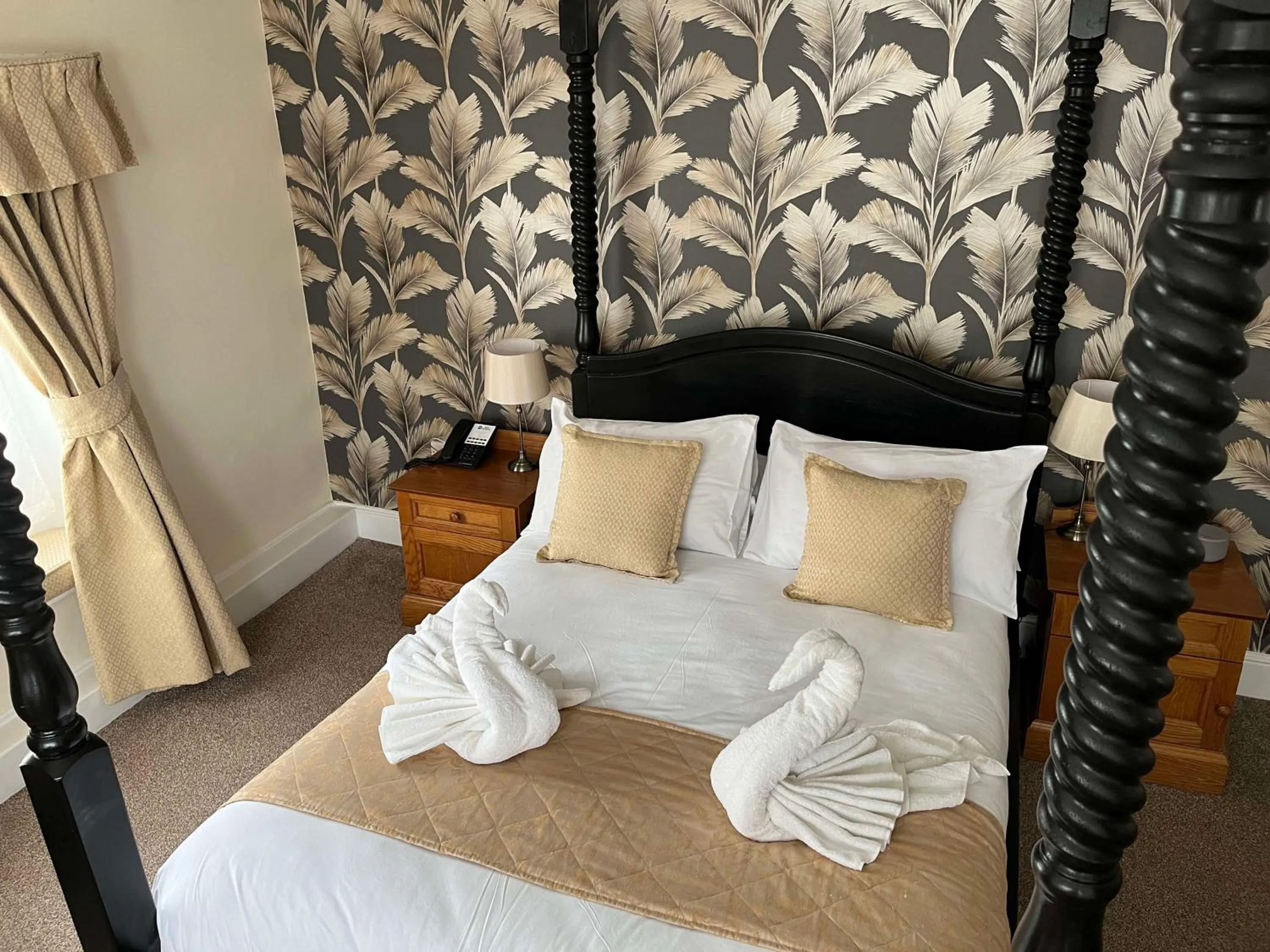 Bedroom, Bed in Best Western Valley Hotel