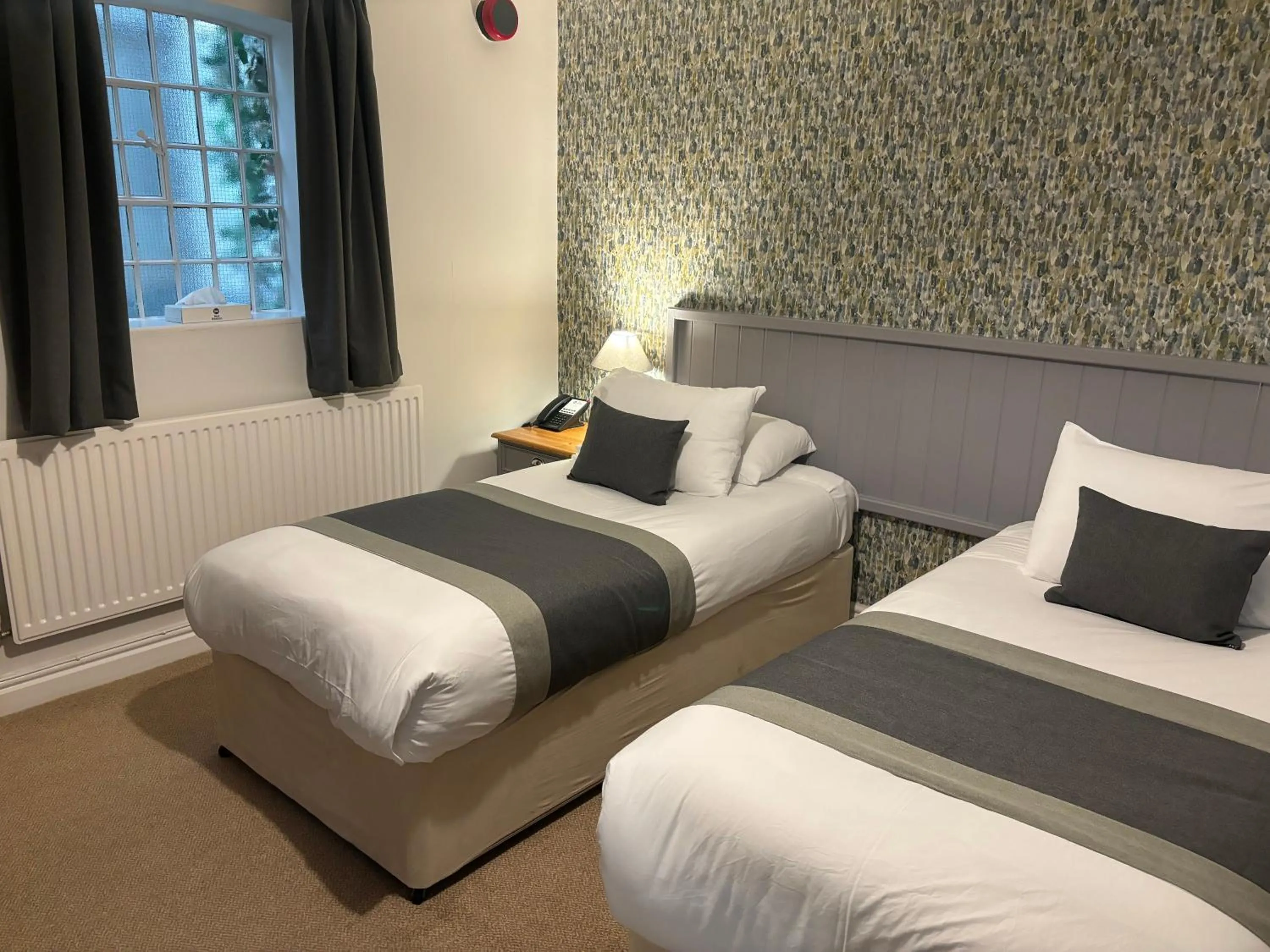 Bedroom, Bed in Best Western Valley Hotel