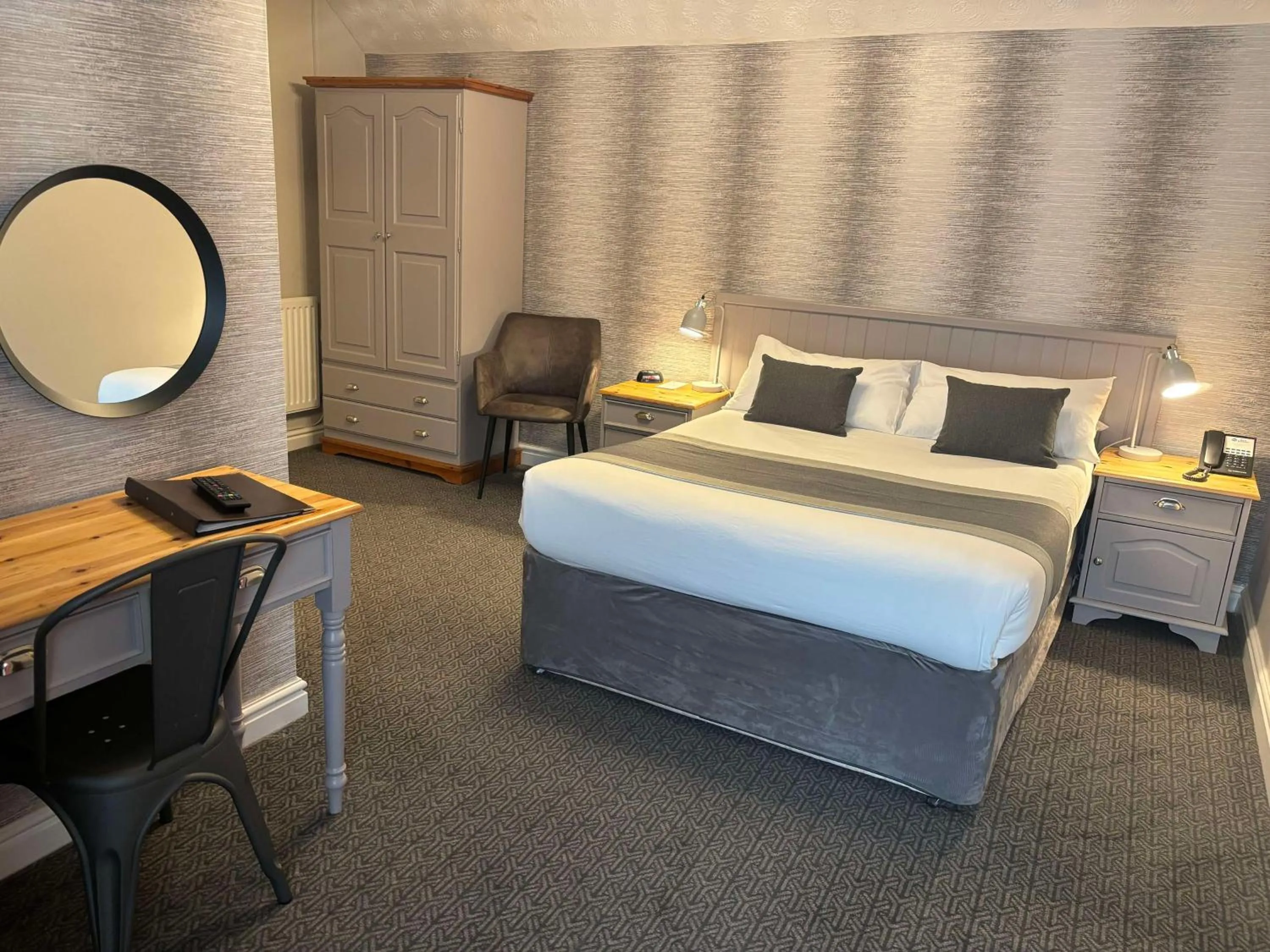 Bedroom, Bed in Best Western Valley Hotel