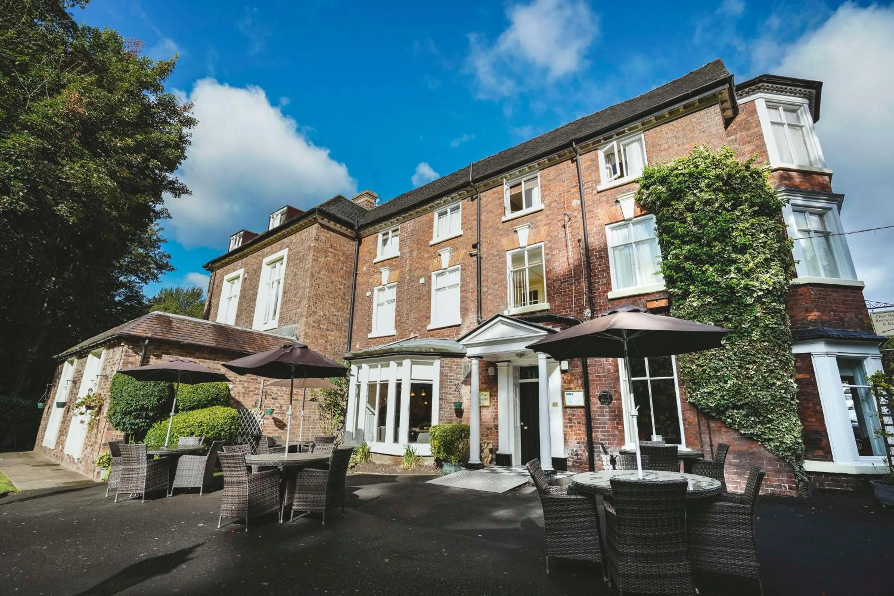 Property building in Best Western Valley Hotel