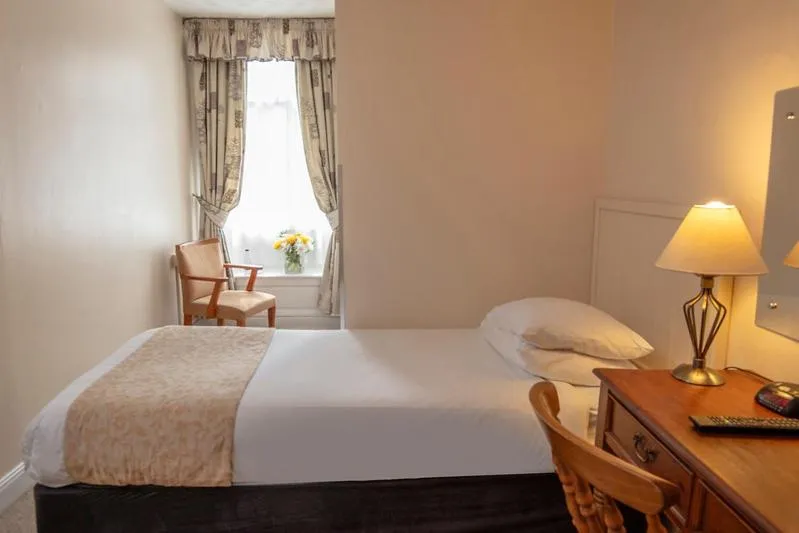 Bed in Best Western Valley Hotel