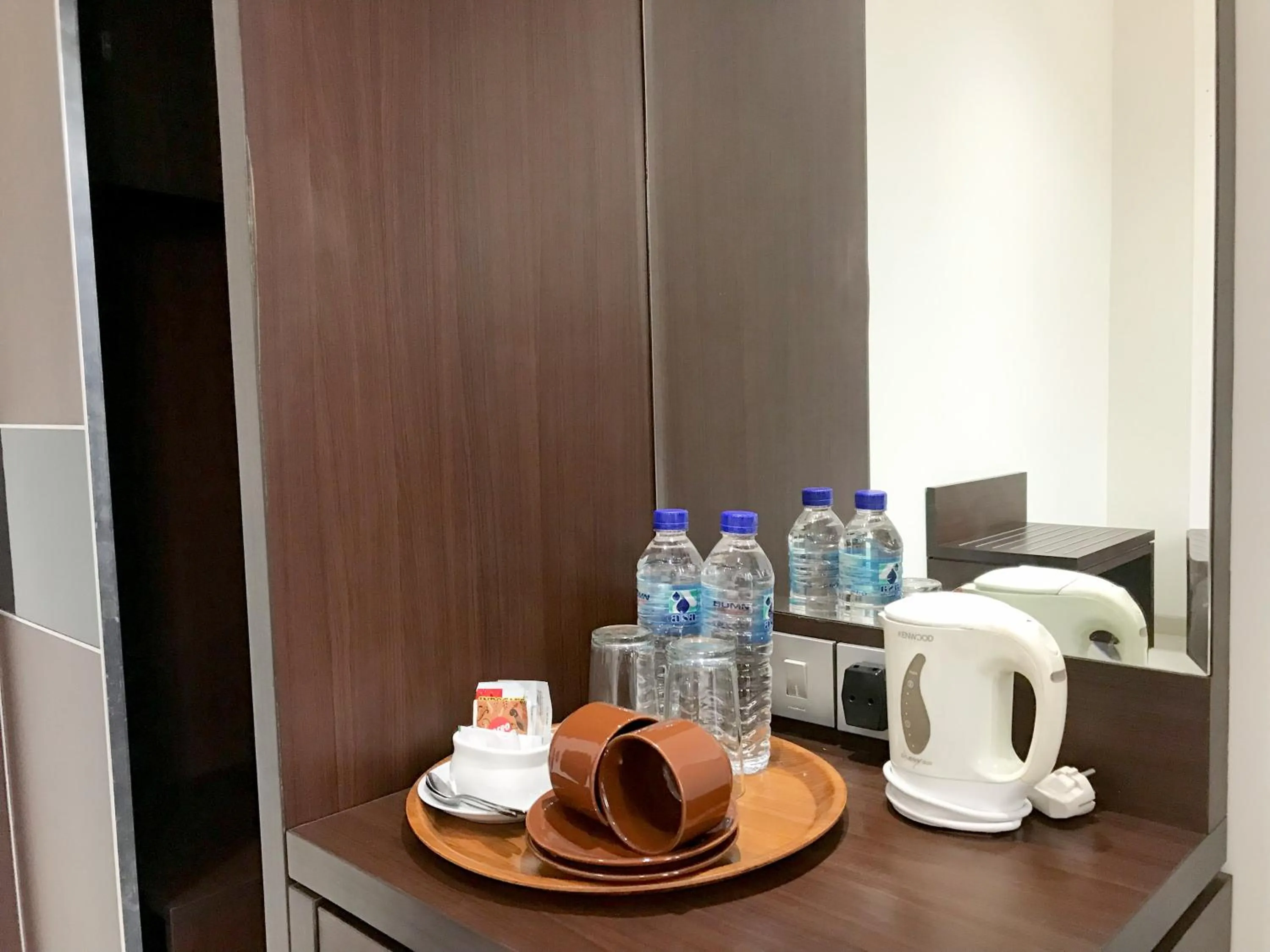 Coffee/tea facilities in Selorejo Resort Mitra RedDoorz