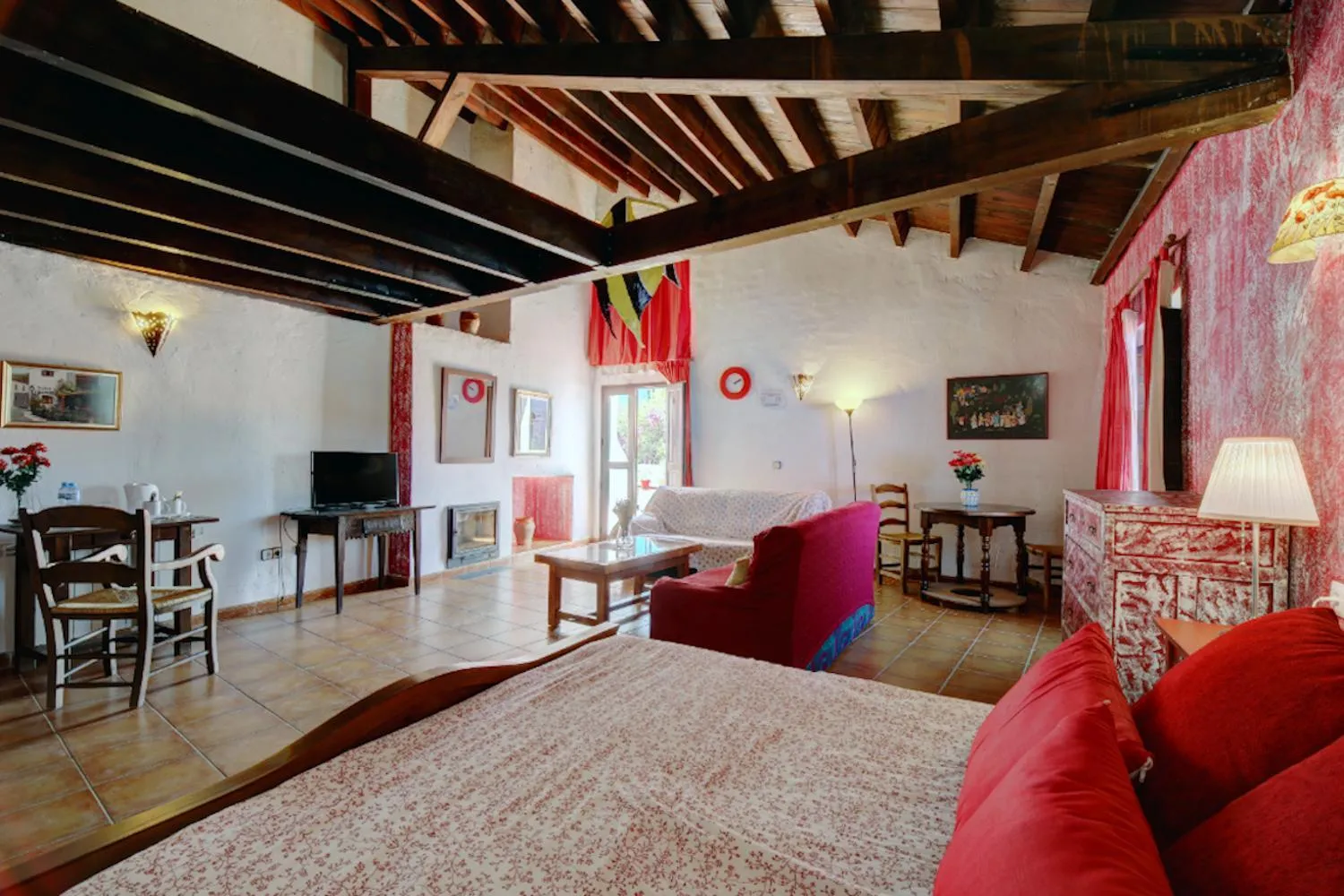 Photo of the whole room, Bed in Hotel Restaurante Bandolero
