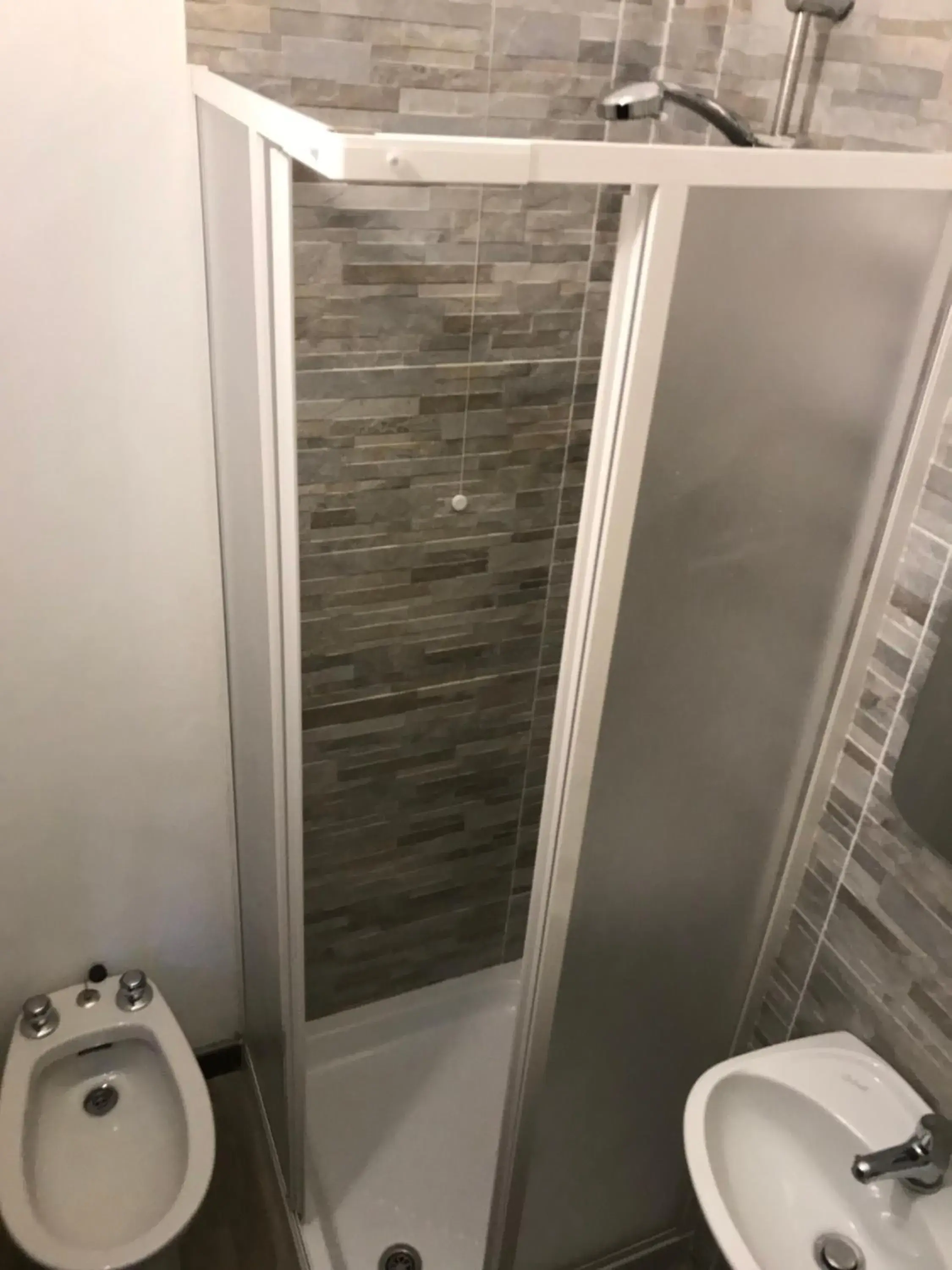 Twin Room with Private Bathroom - single occupancy in Hotel Mirador Twin Room with Private Bathroom - single occupancy in Hotel Mirador