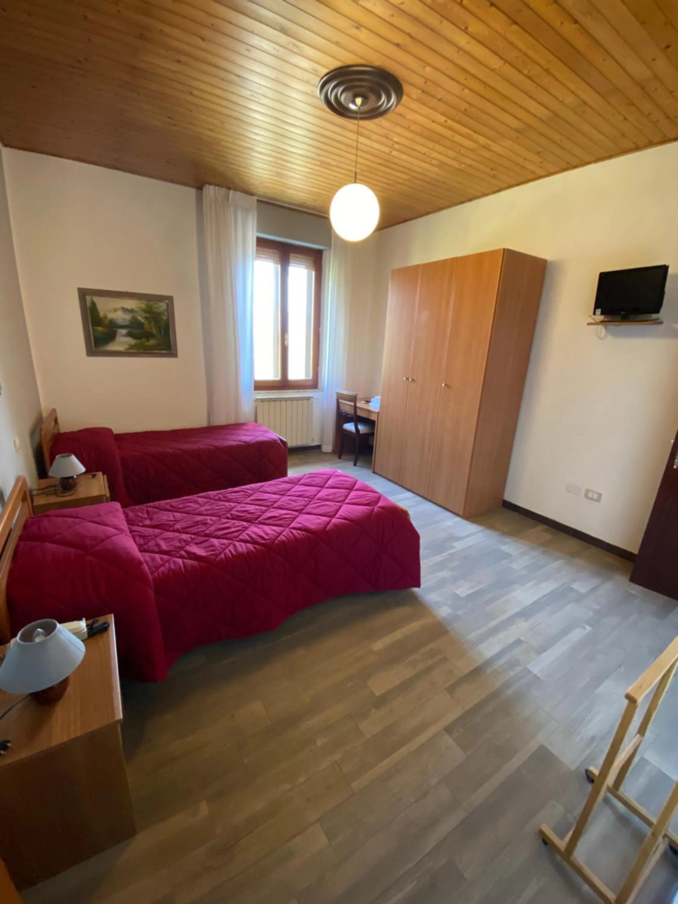 Bed in Hotel Mirador