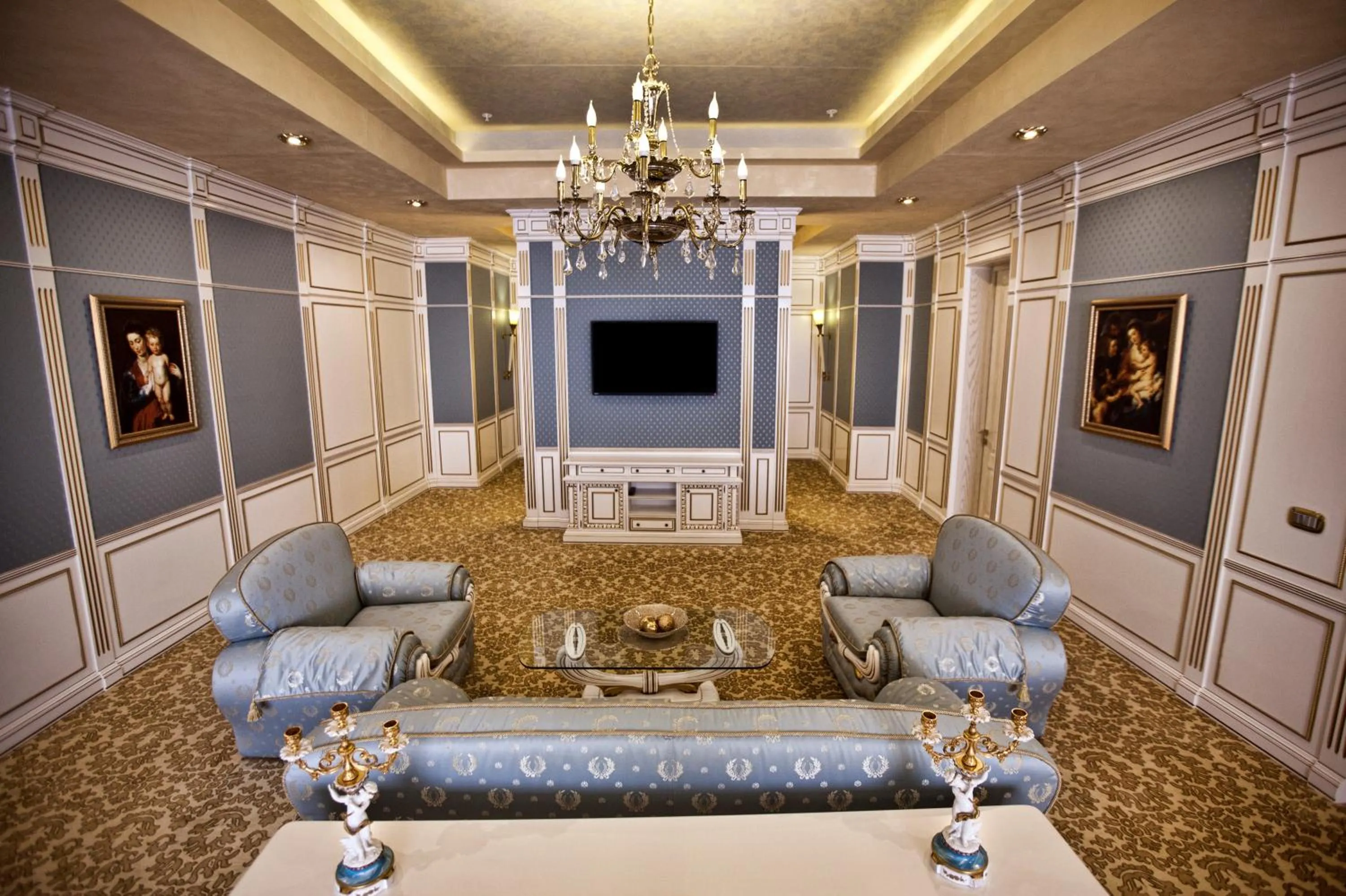 Living room in Multi Grand Pharaon Hotel