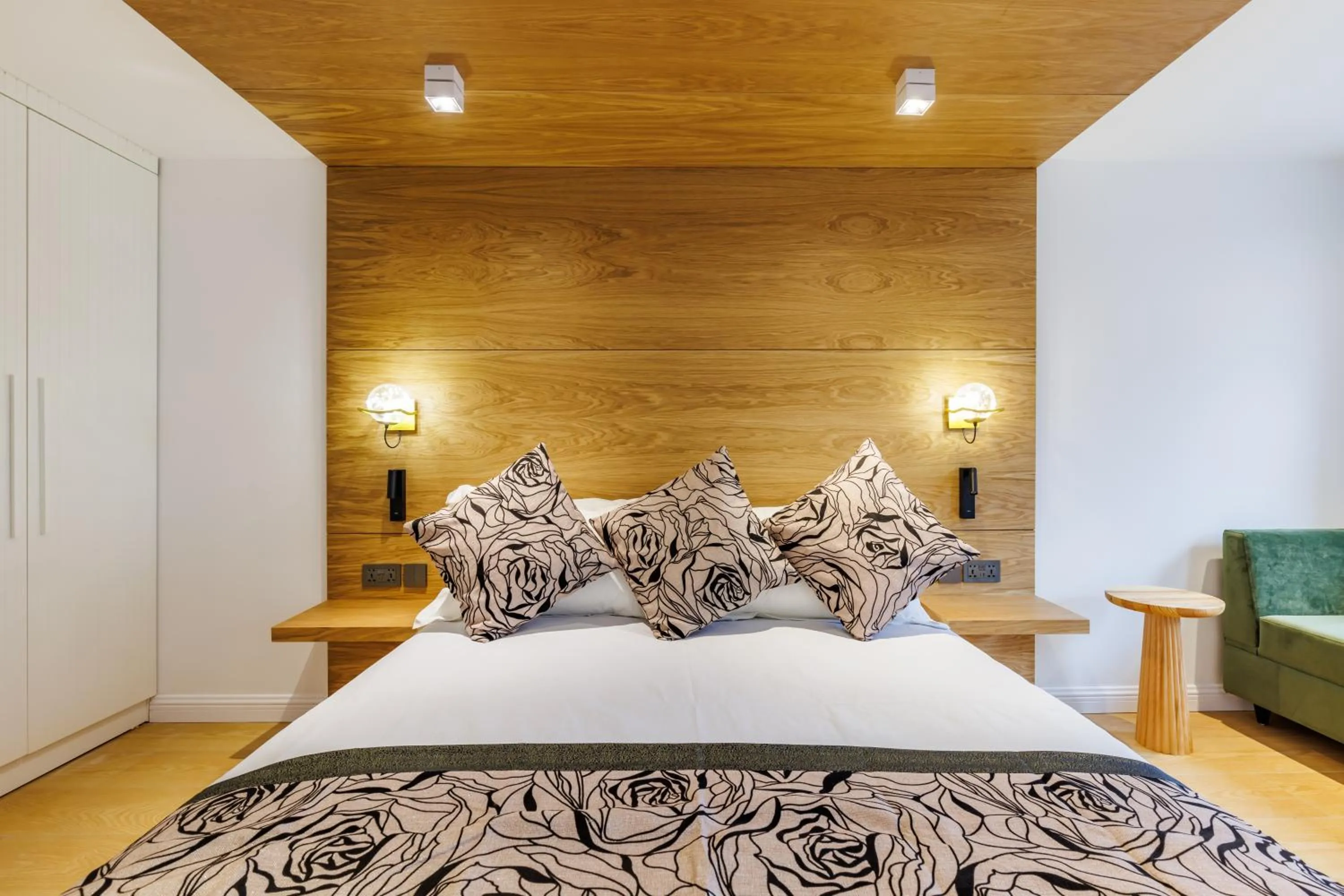 Rosemay Hotel near London Heathrow Airport