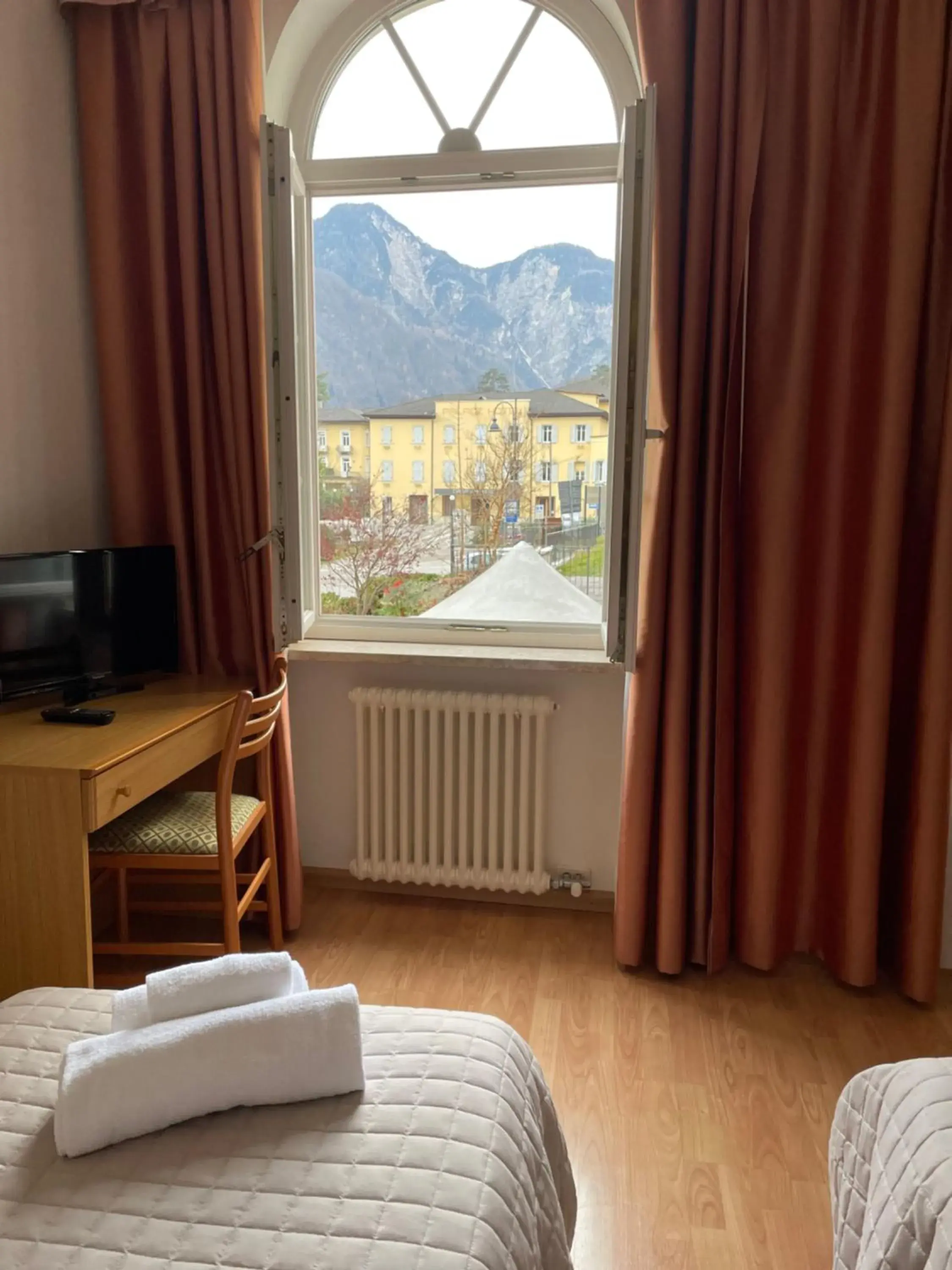 Comfort Triple Room in Hotel Vittoria Comfort Triple Room in Hotel Vittoria