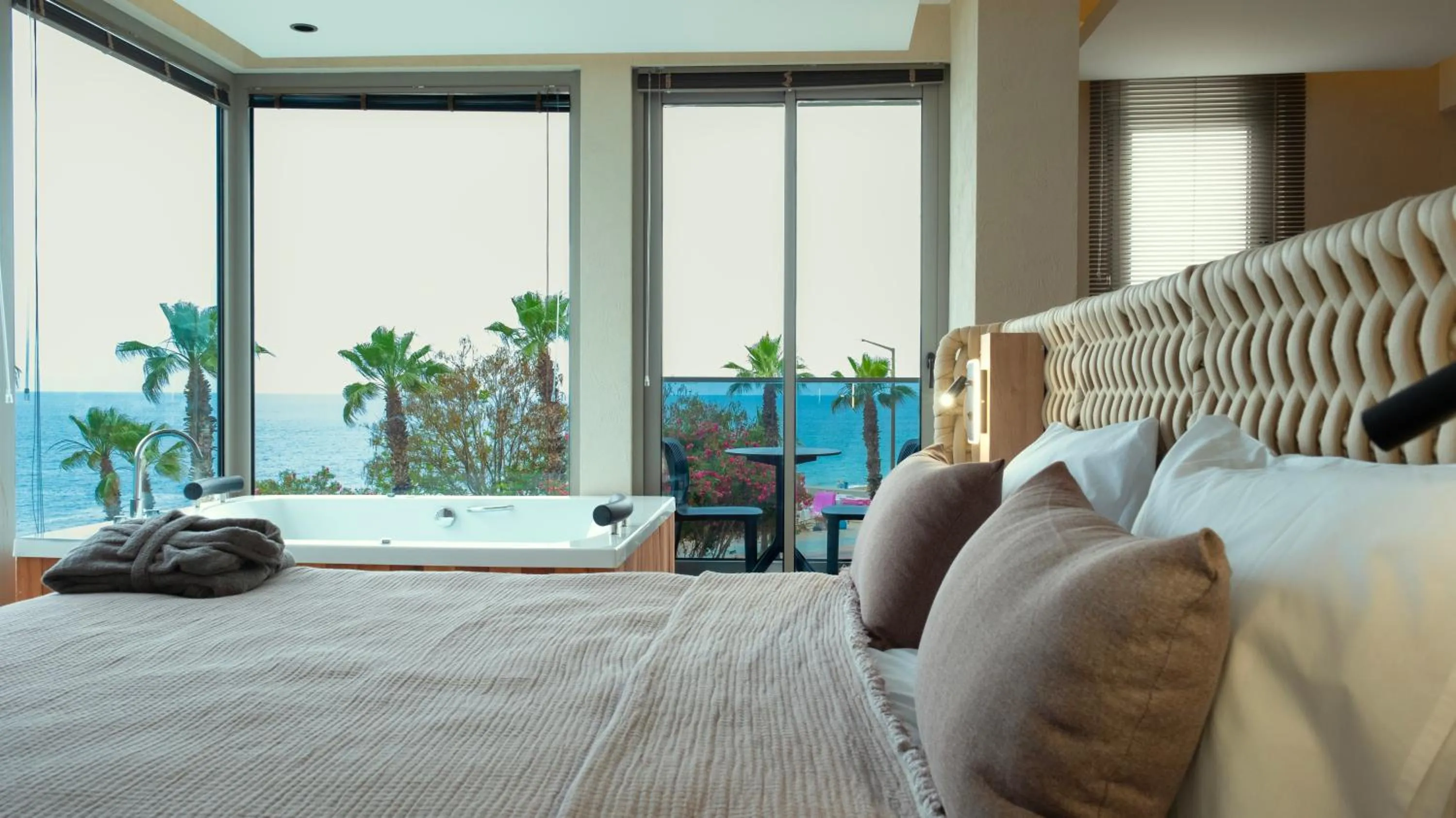 Bedroom in Kleopatra Dreams Beach Hotel