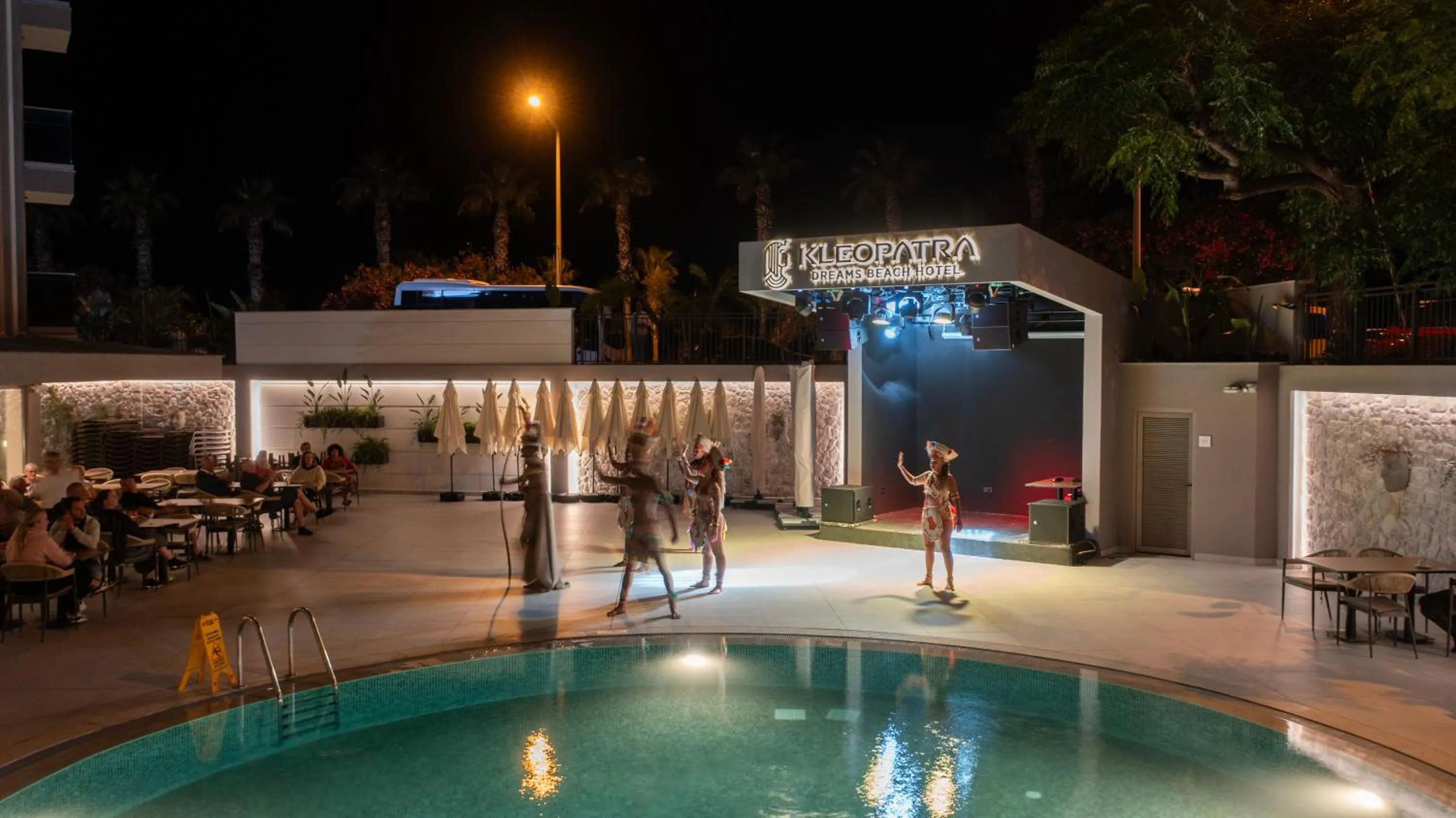 Entertainment in Kleopatra Dreams Beach Hotel