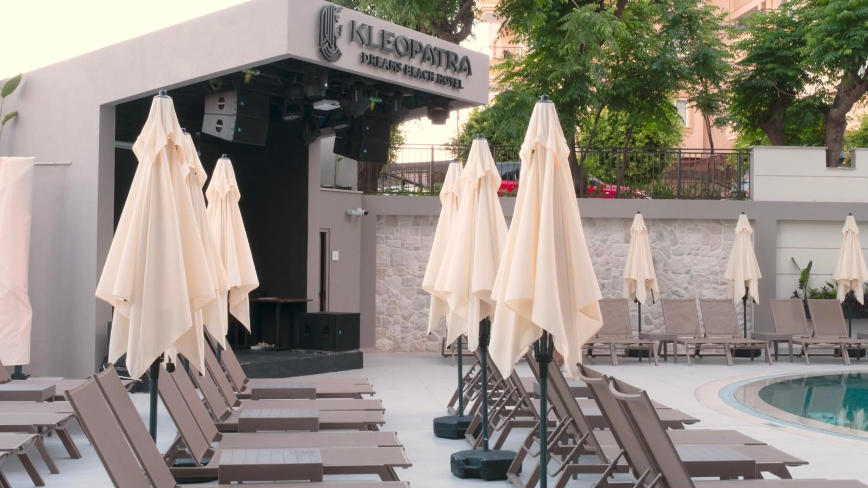 Swimming pool in Kleopatra Dreams Beach Hotel