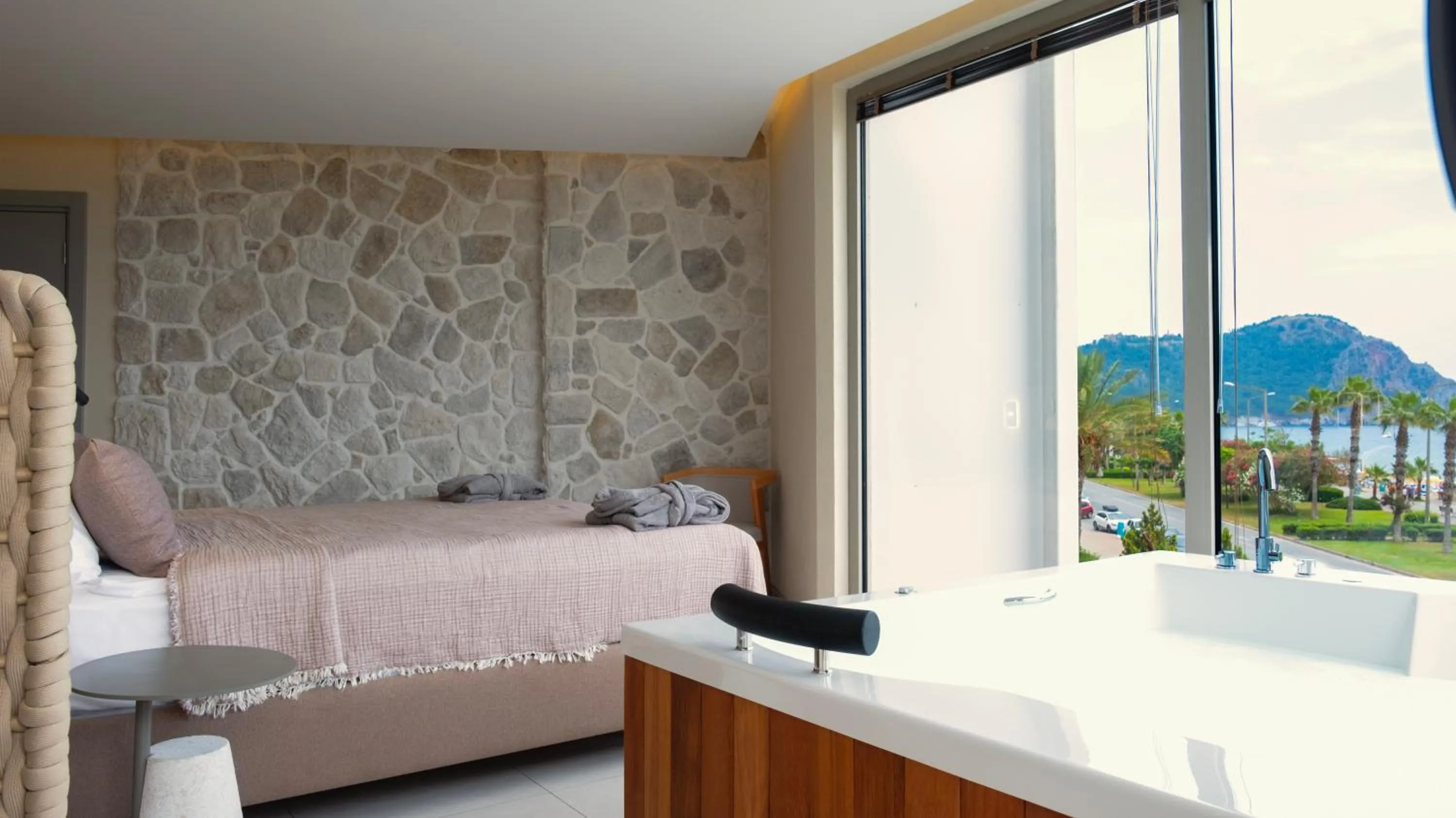 Bed in Kleopatra Dreams Beach Hotel