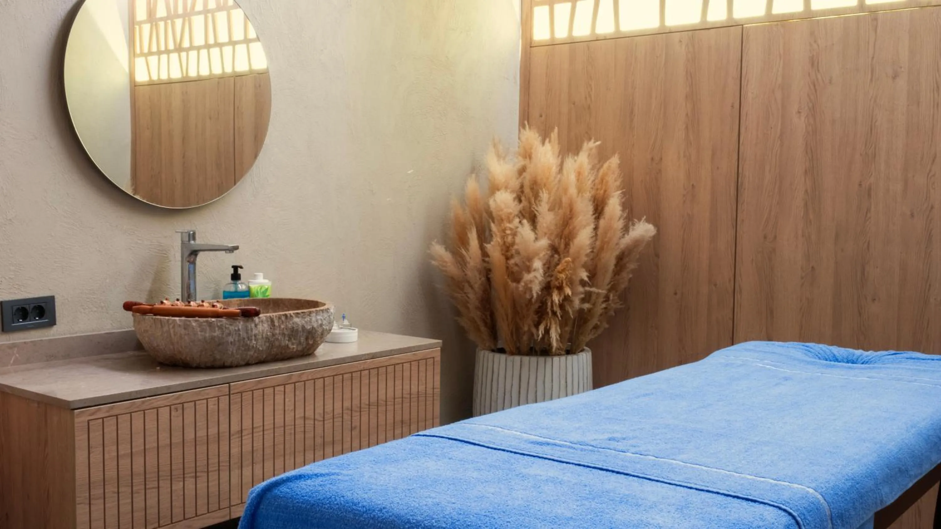 Public Bath in Kleopatra Dreams Beach Hotel