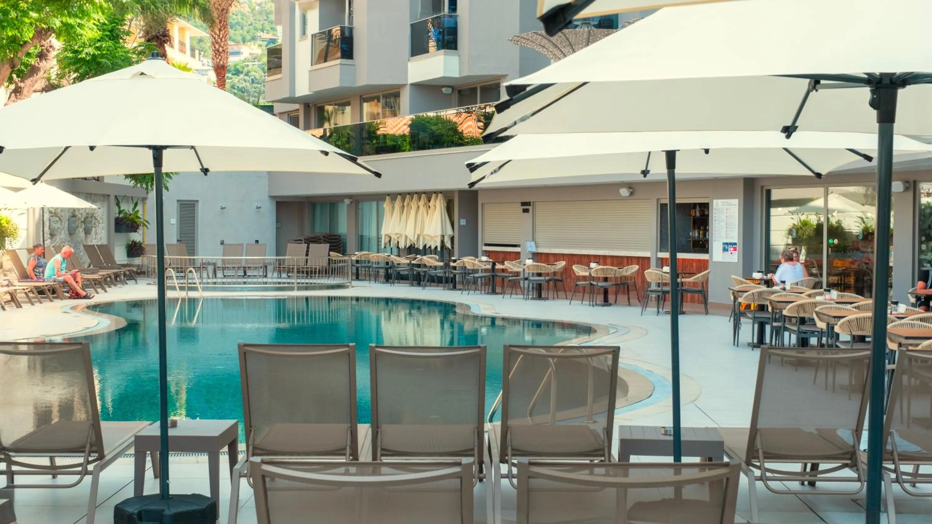 Swimming pool in Kleopatra Dreams Beach Hotel