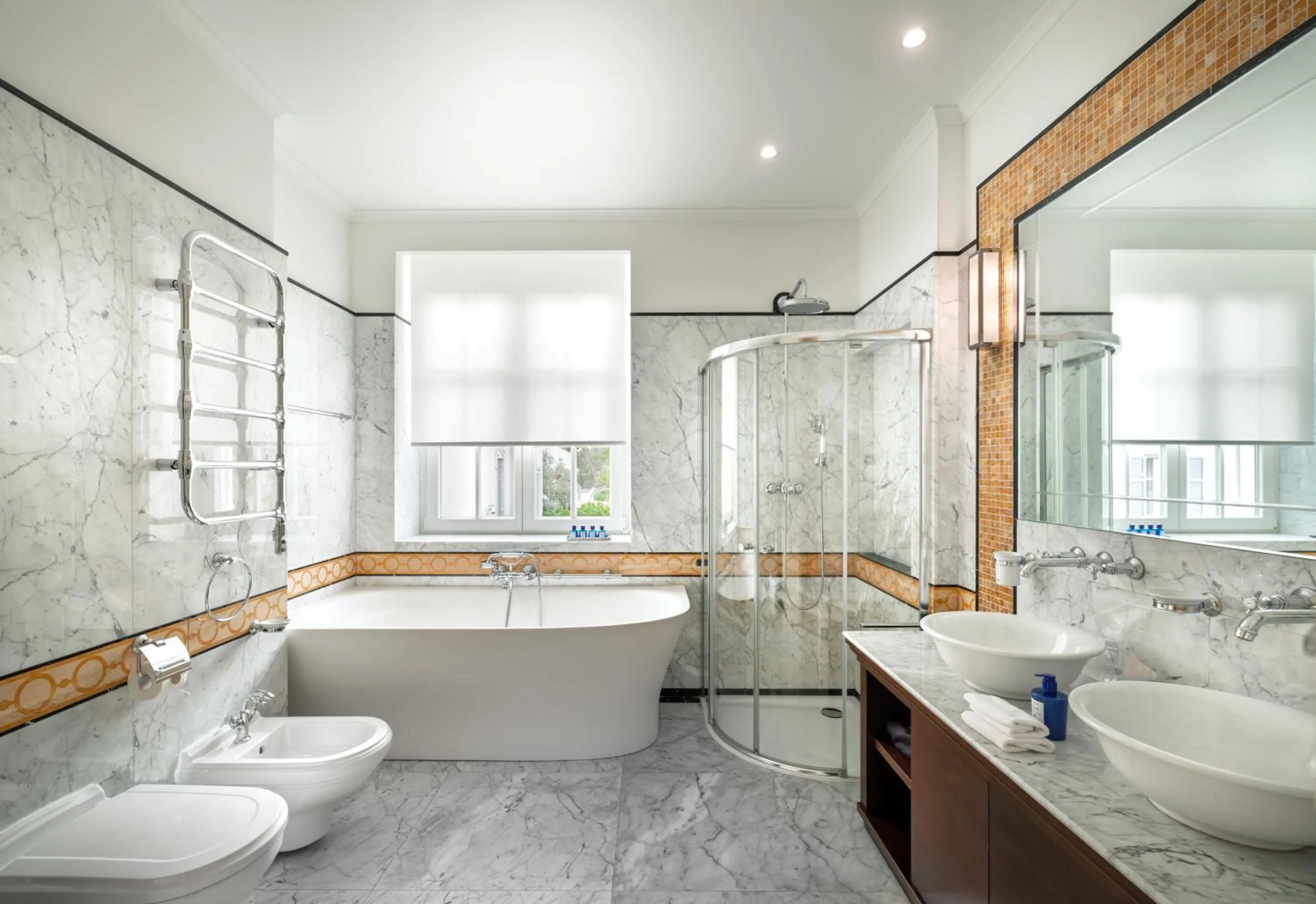 Shower in Boutique Hotel Alhambra