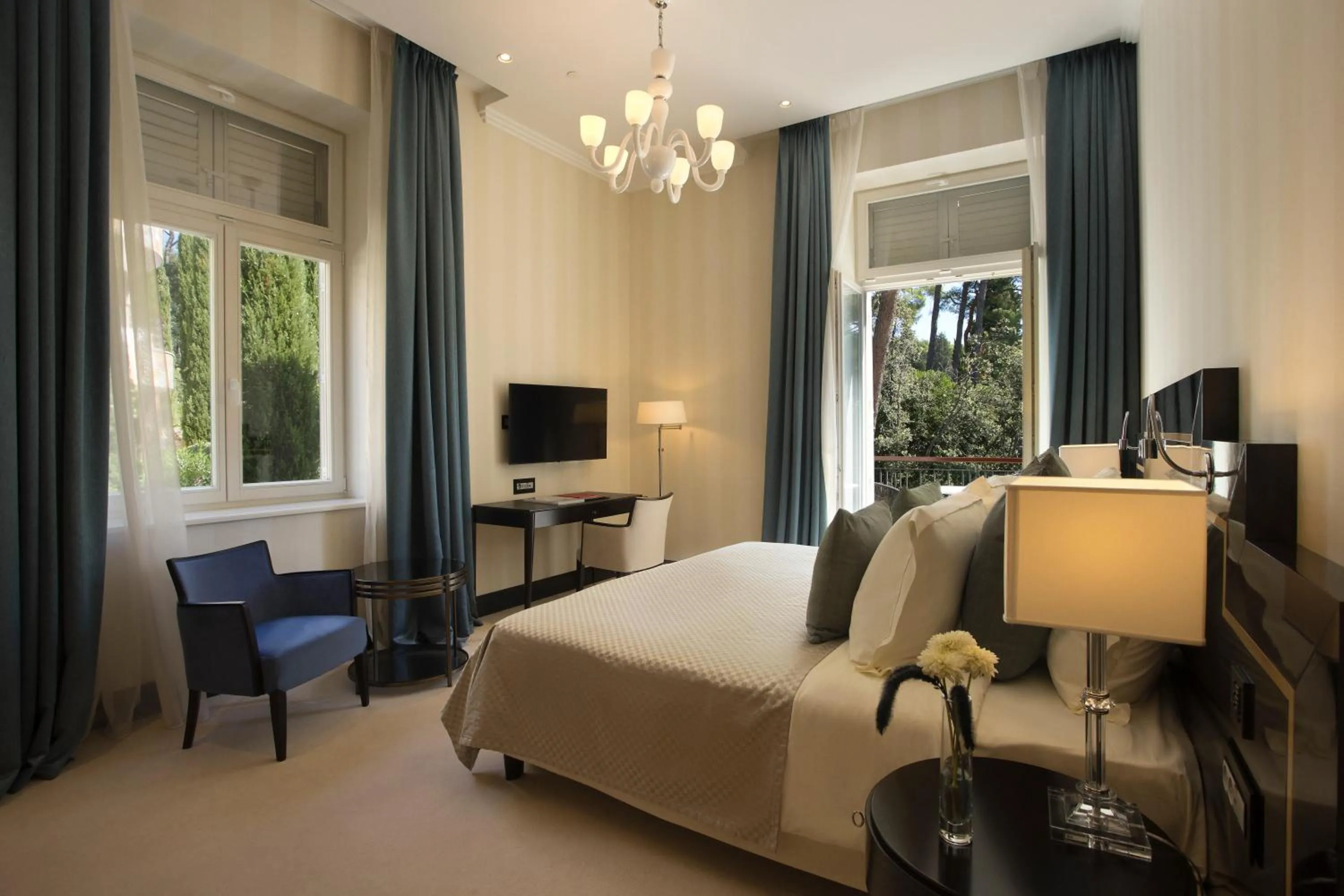 Bed in Boutique Hotel Alhambra