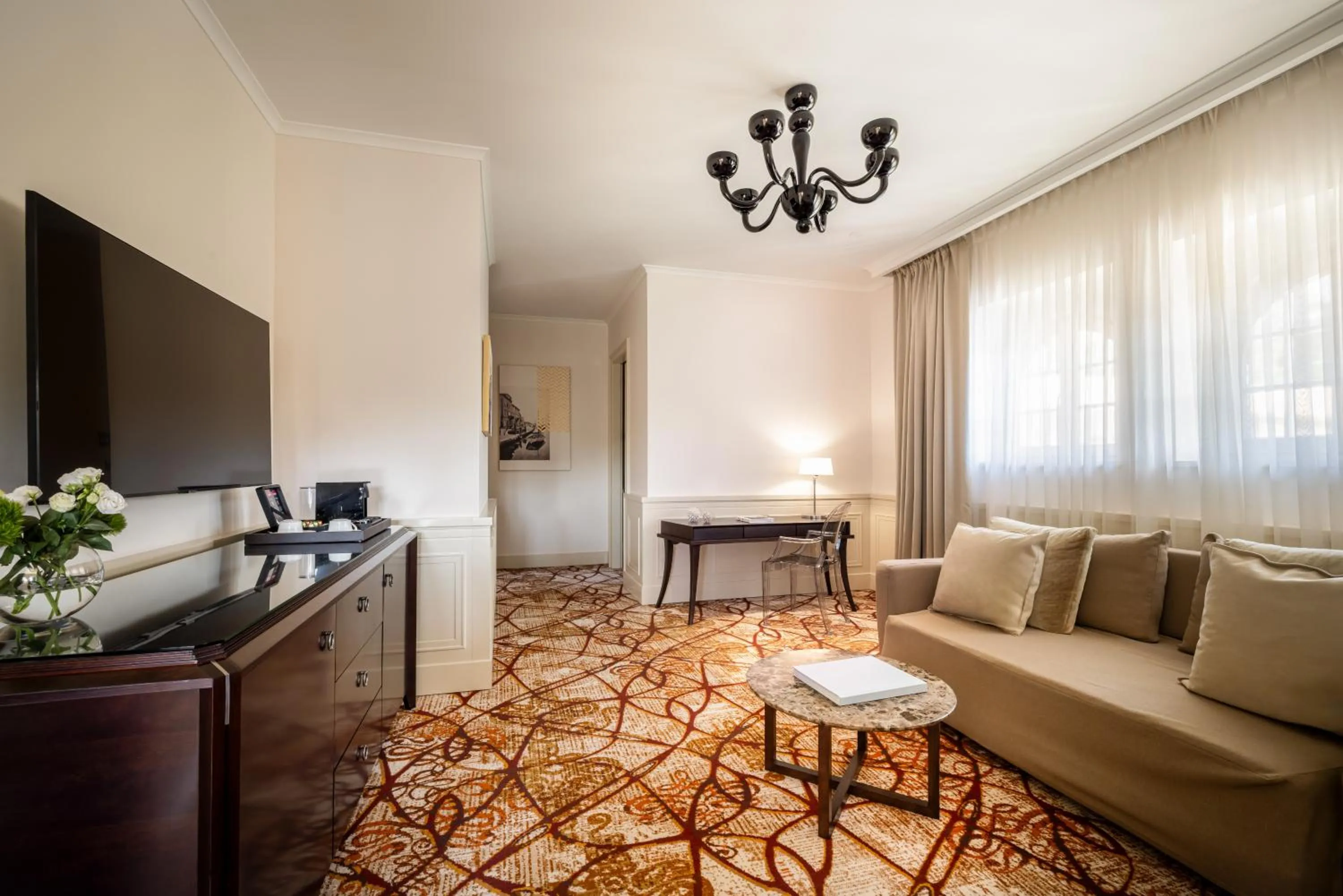 TV and multimedia in Boutique Hotel Alhambra