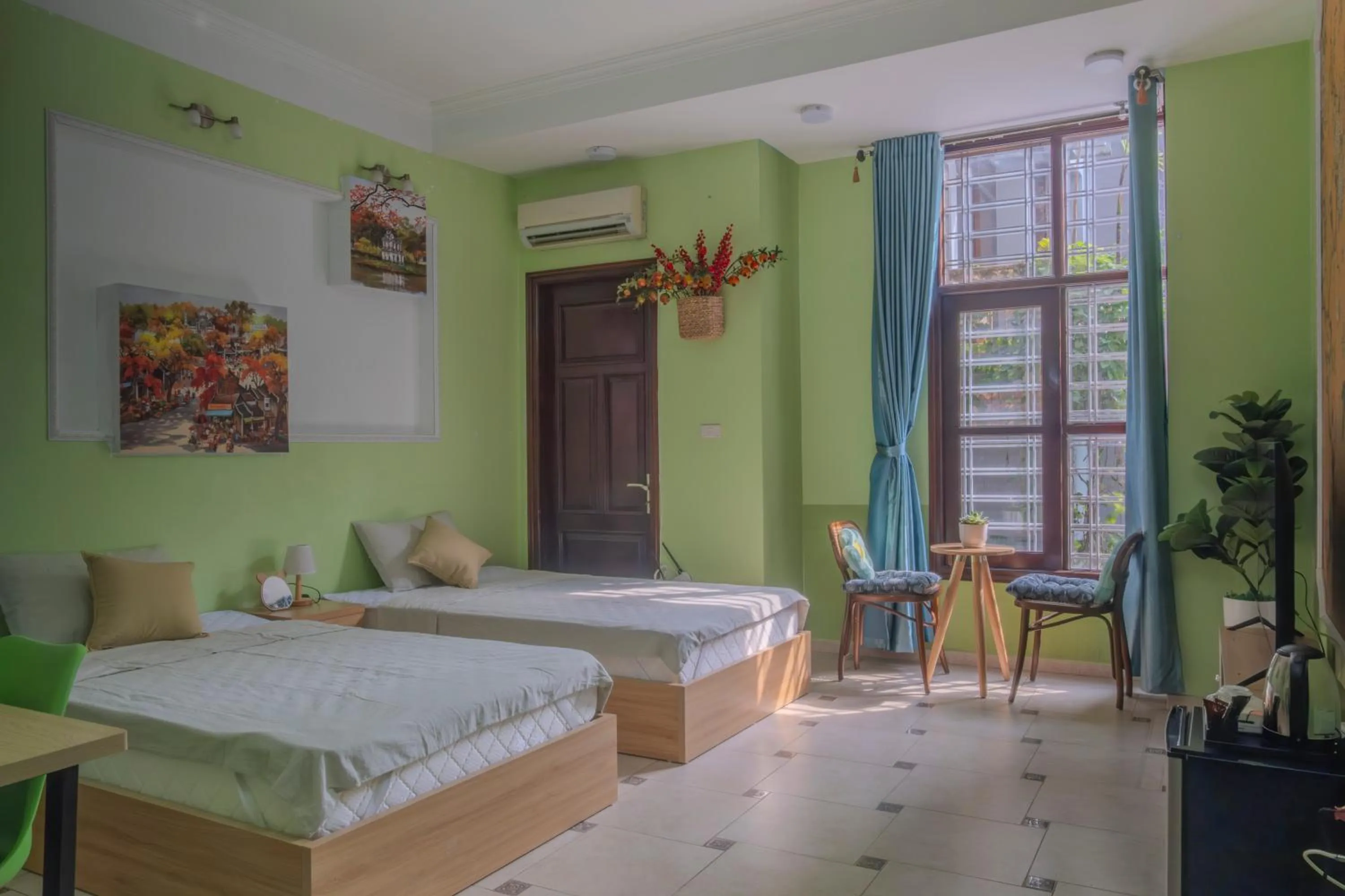 Photo of the whole room in La Sen Westlake Tay Ho Homestay