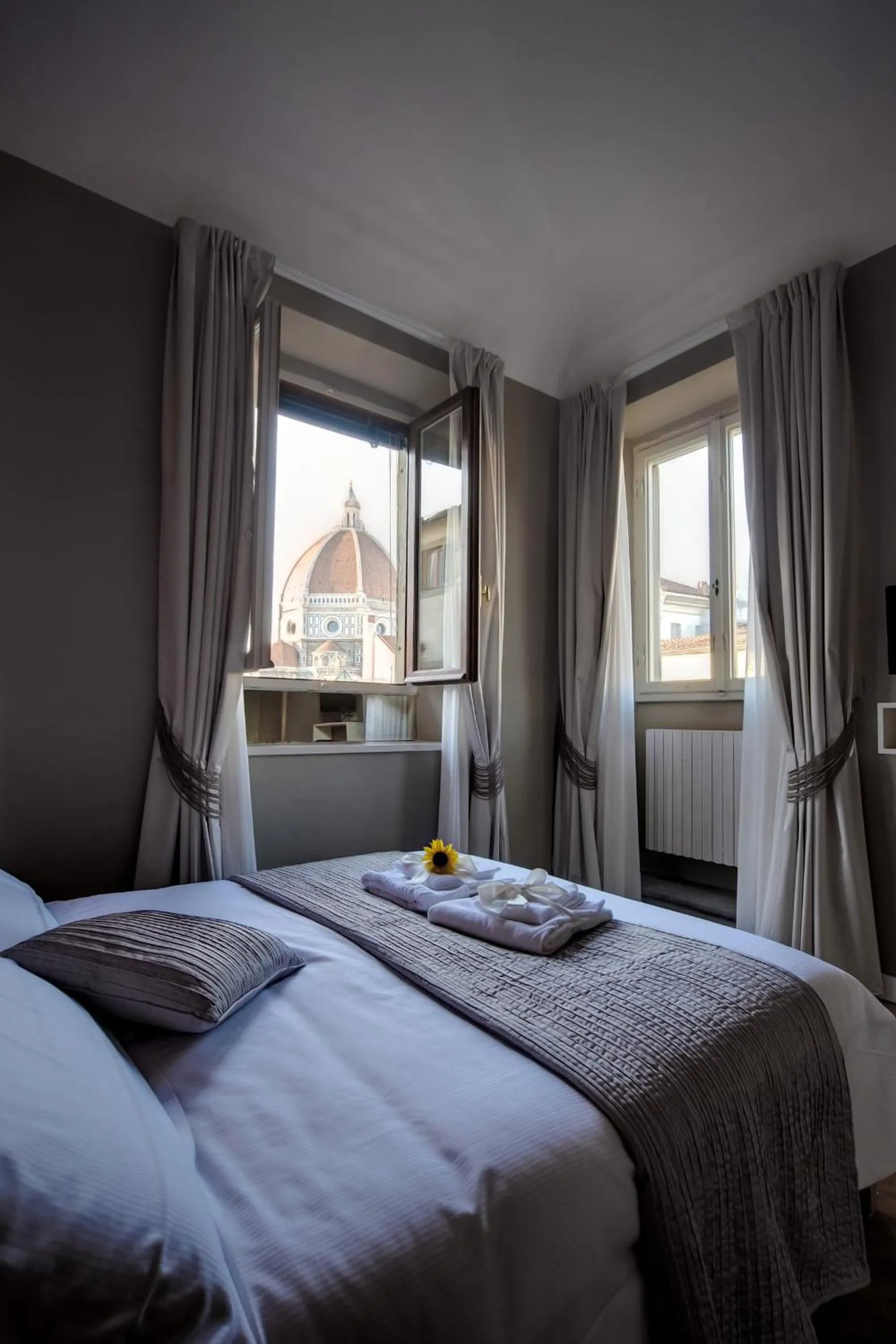 TV and multimedia, Bed in Residenza d'Epoca Visacci