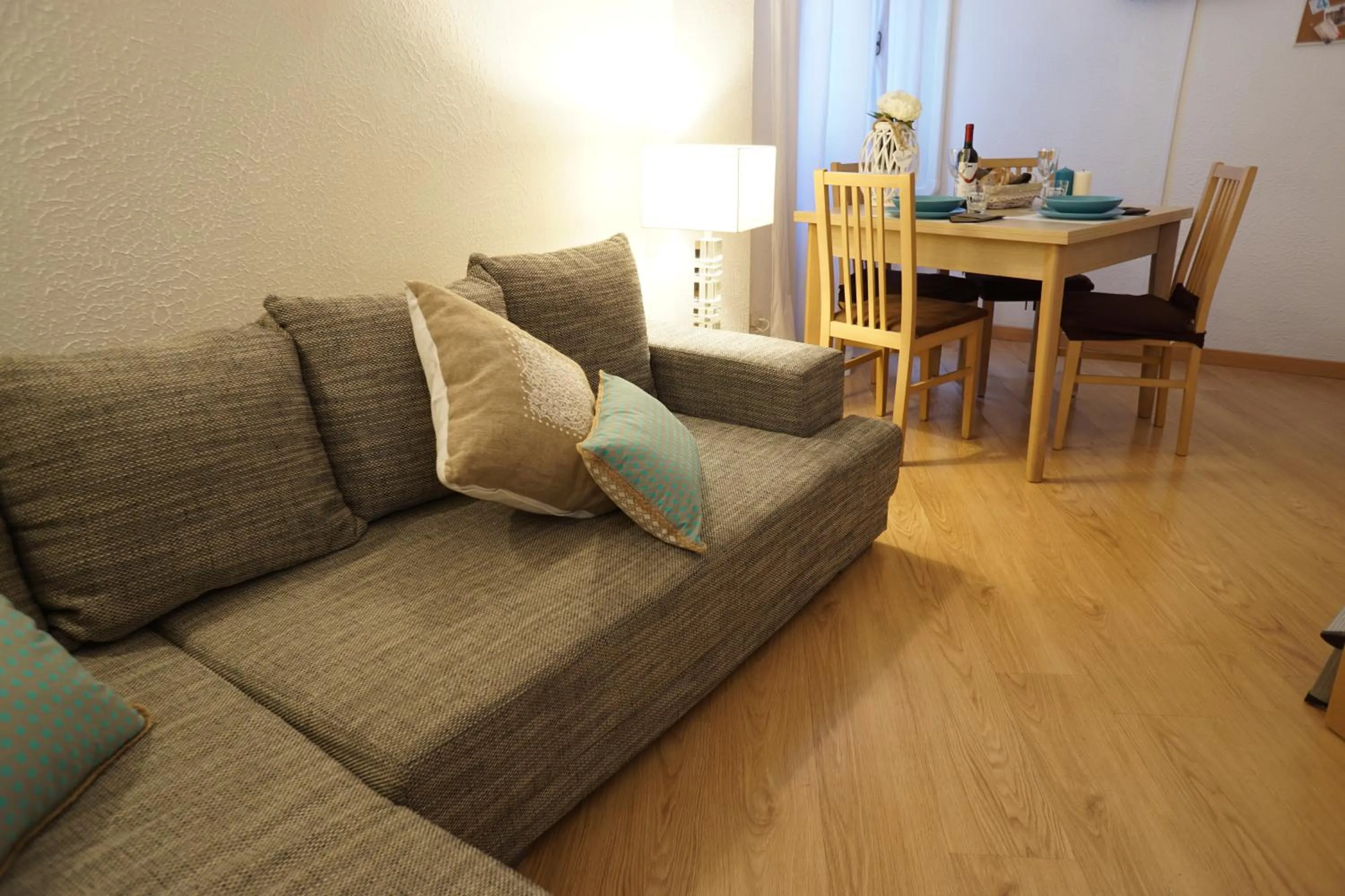 Communal lounge/ TV room in B&S Suite Colosseo