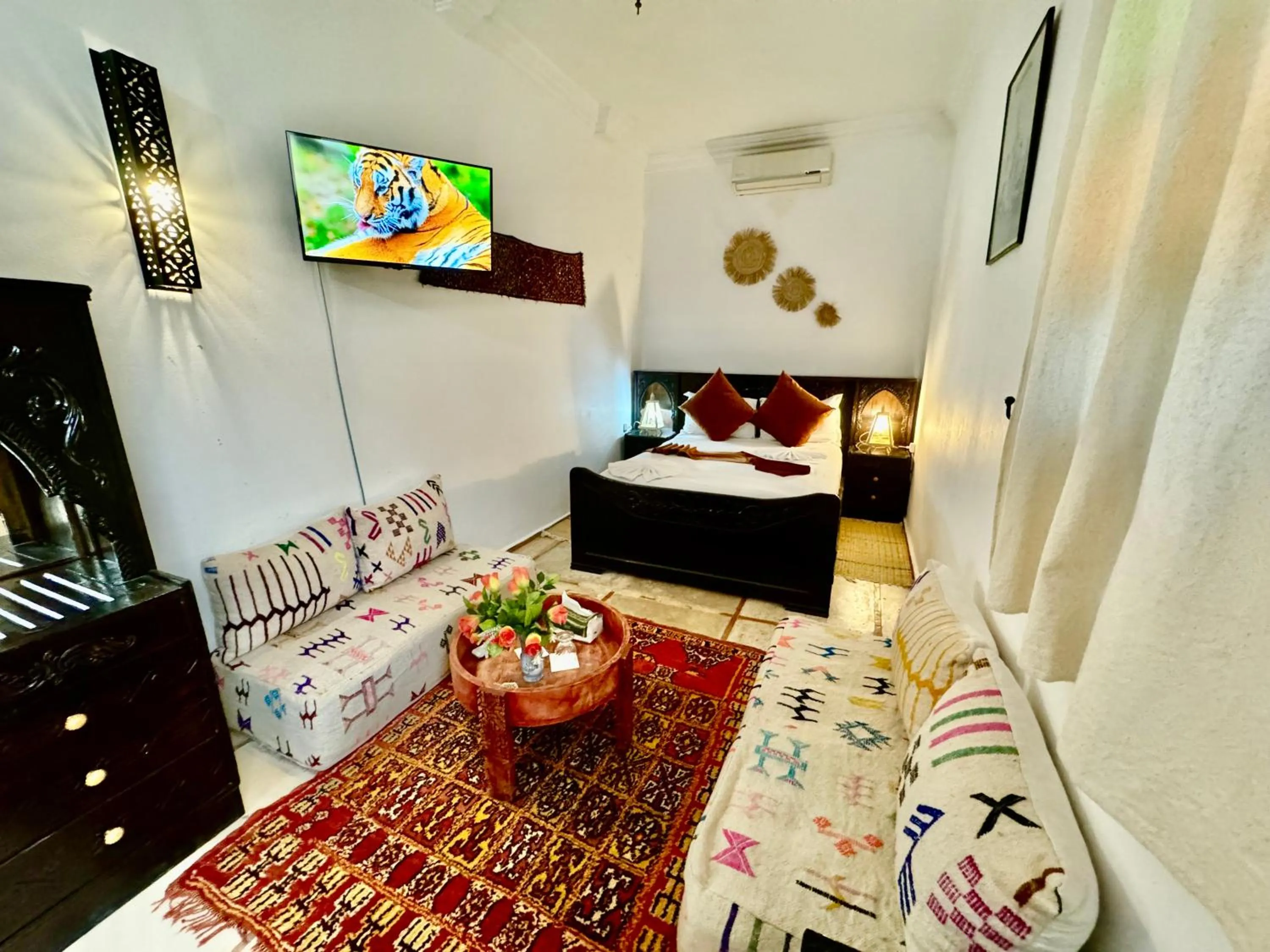 TV and multimedia, Bed in Riad Iklil