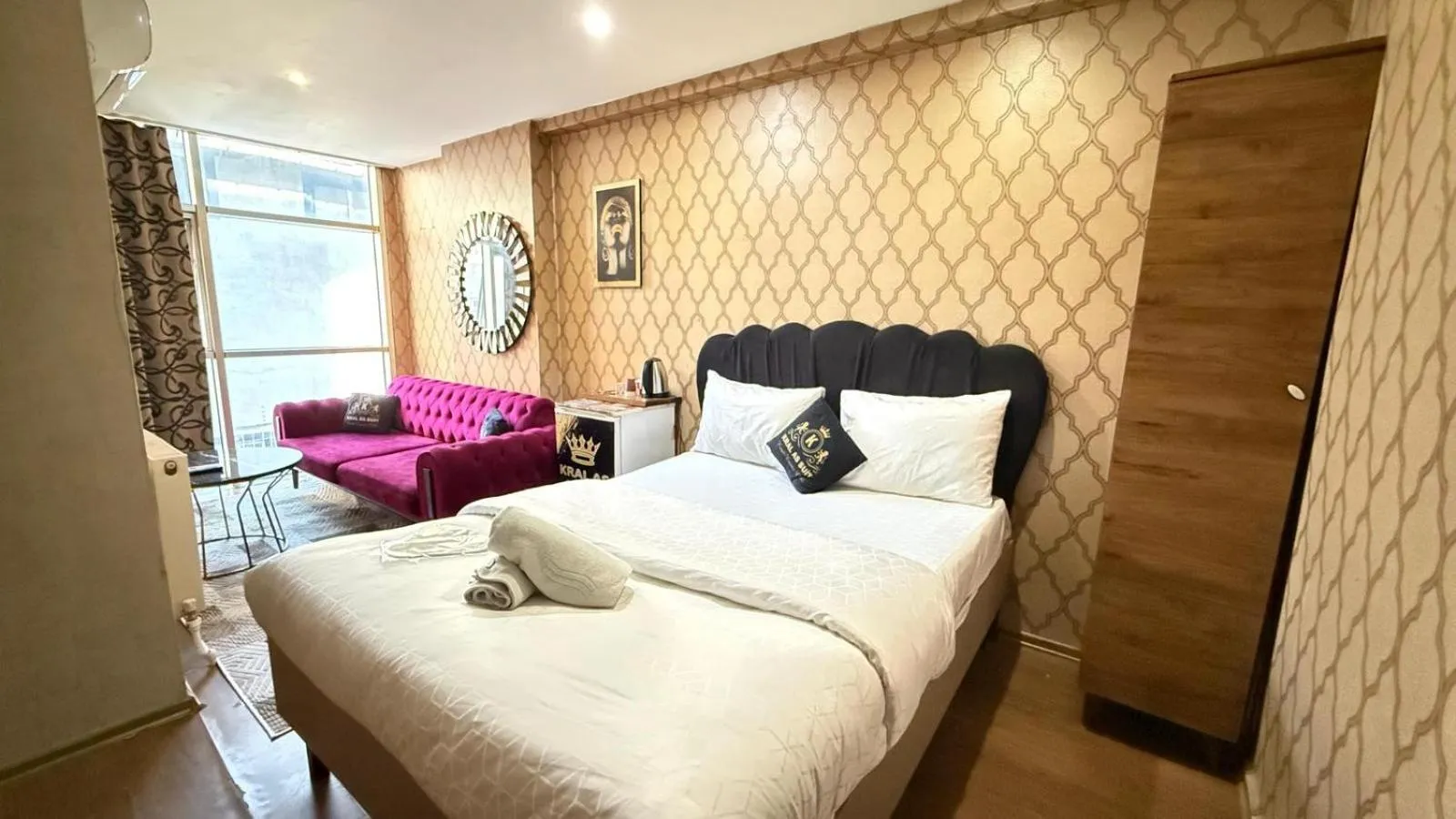 Bed in Kral As Suite Hotel