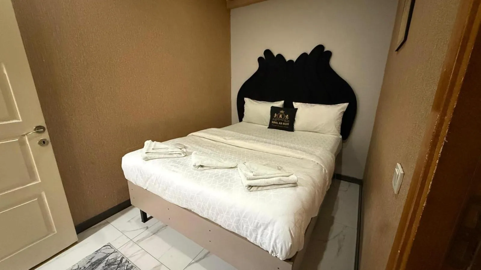 Bed in Kral As Suite Hotel