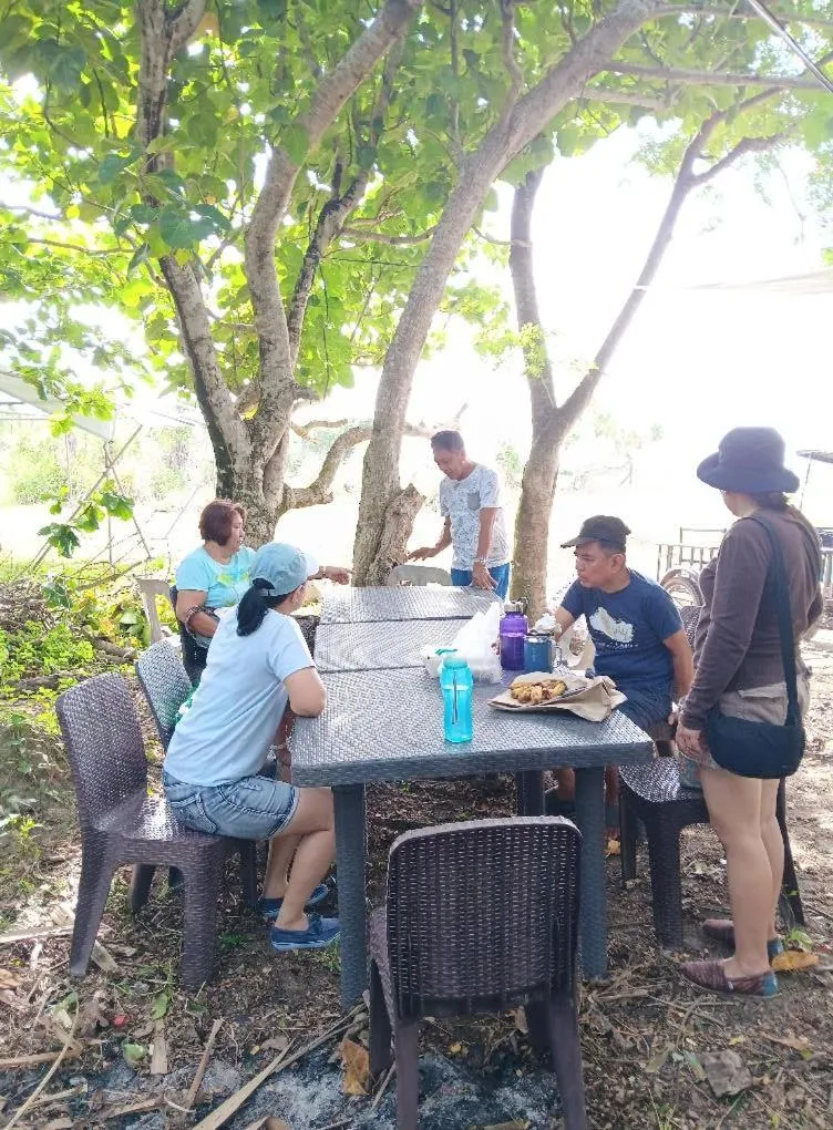 The Waves at Socorro Baler- Hotel A