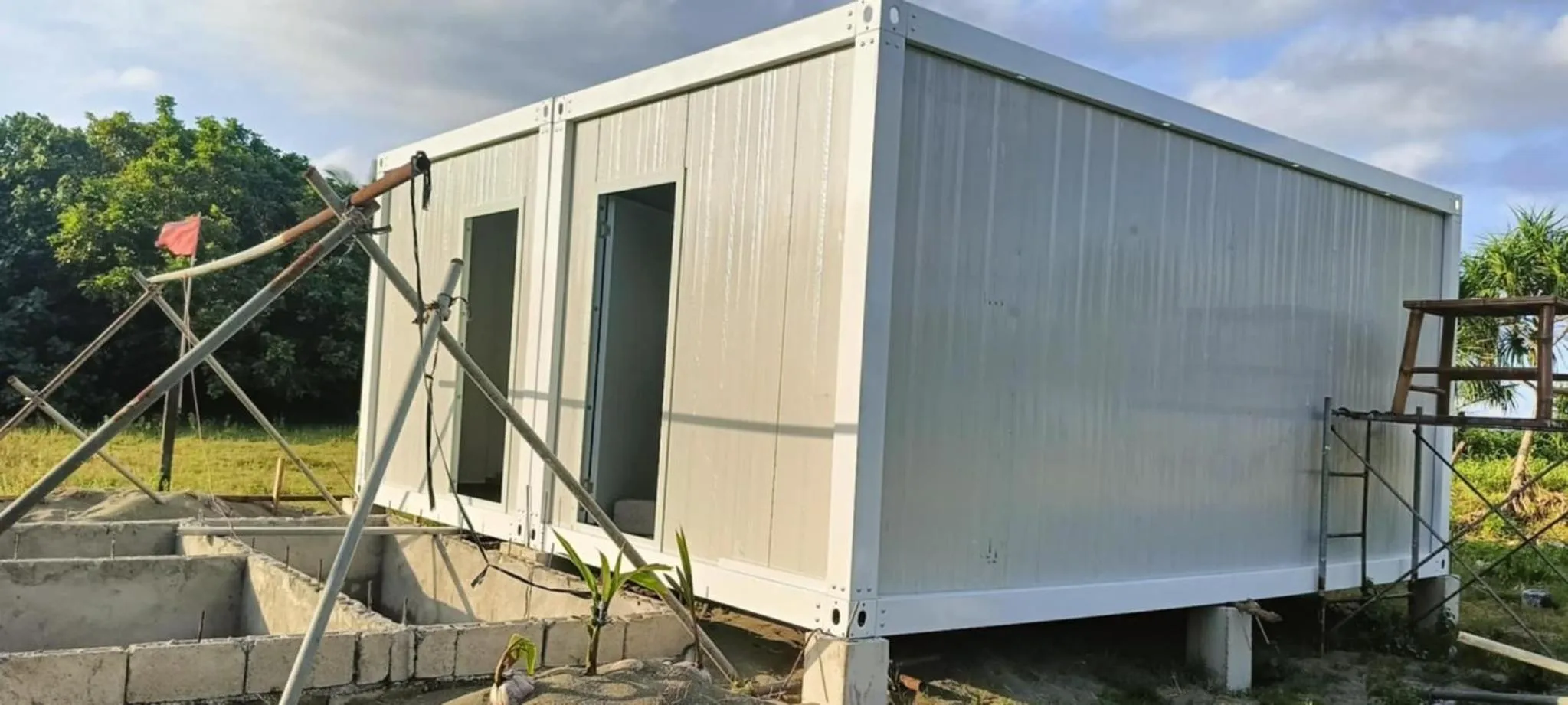 The Waves at Socorro Baler- Hotel A