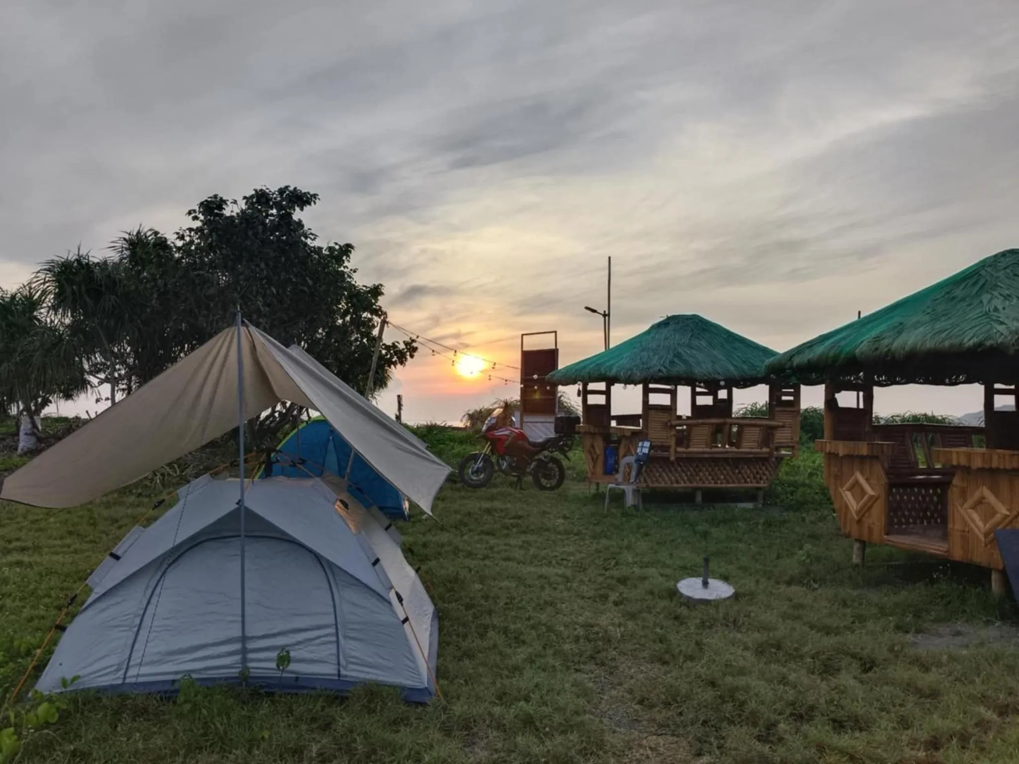 The Waves at Socorro Baler- Hotel A