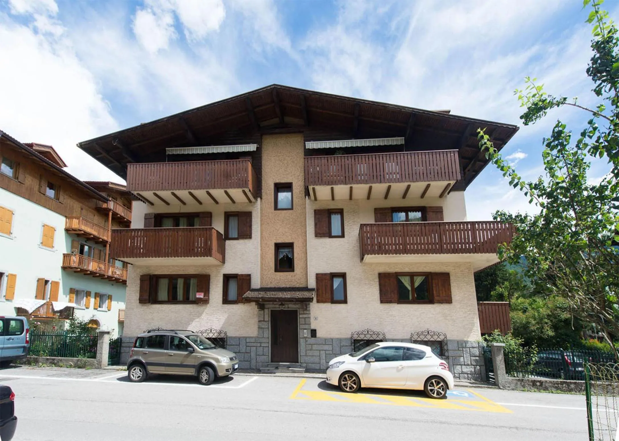 Facade/entrance in Residence Alpen Casavacanze