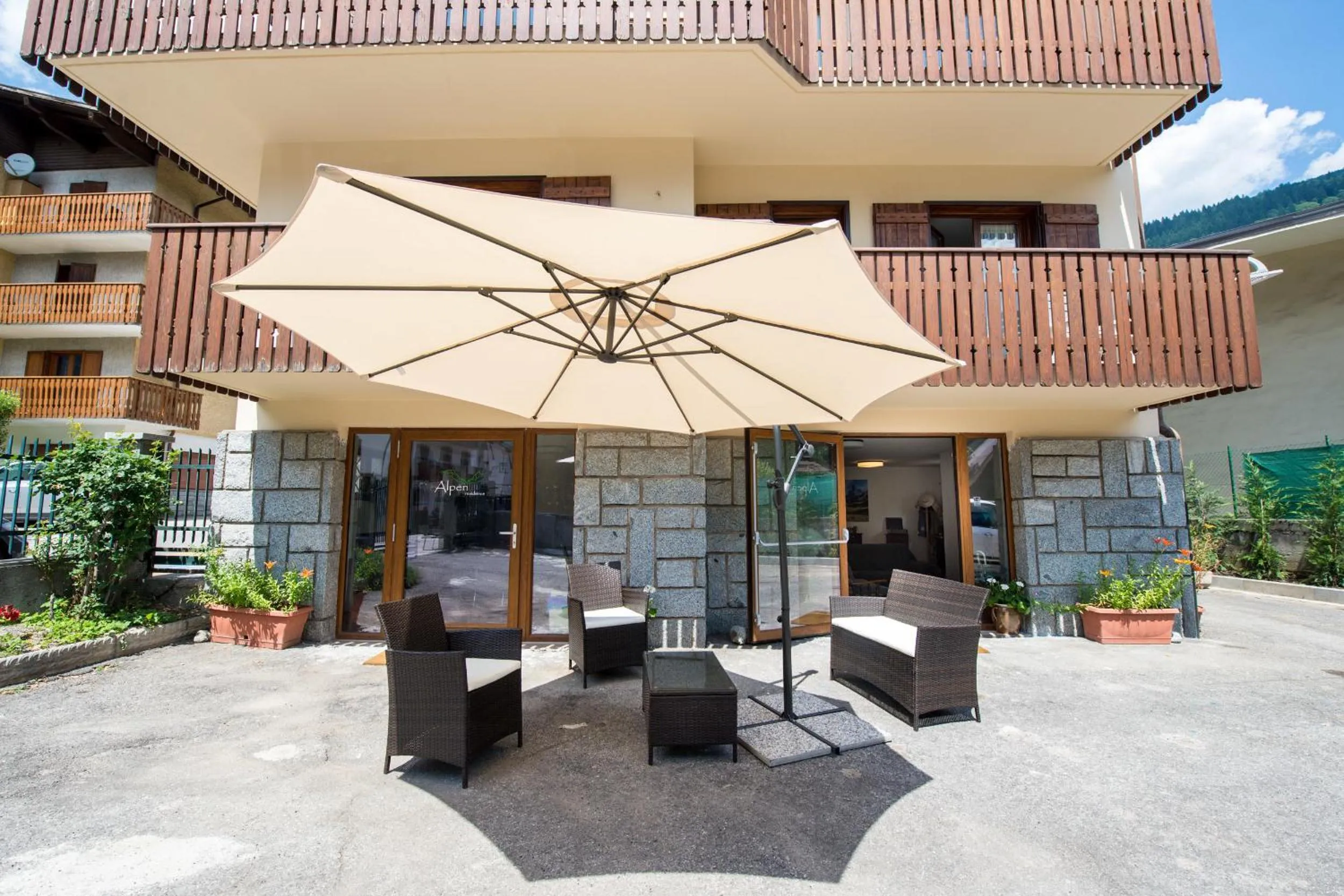 Facade/entrance in Residence Alpen Casavacanze