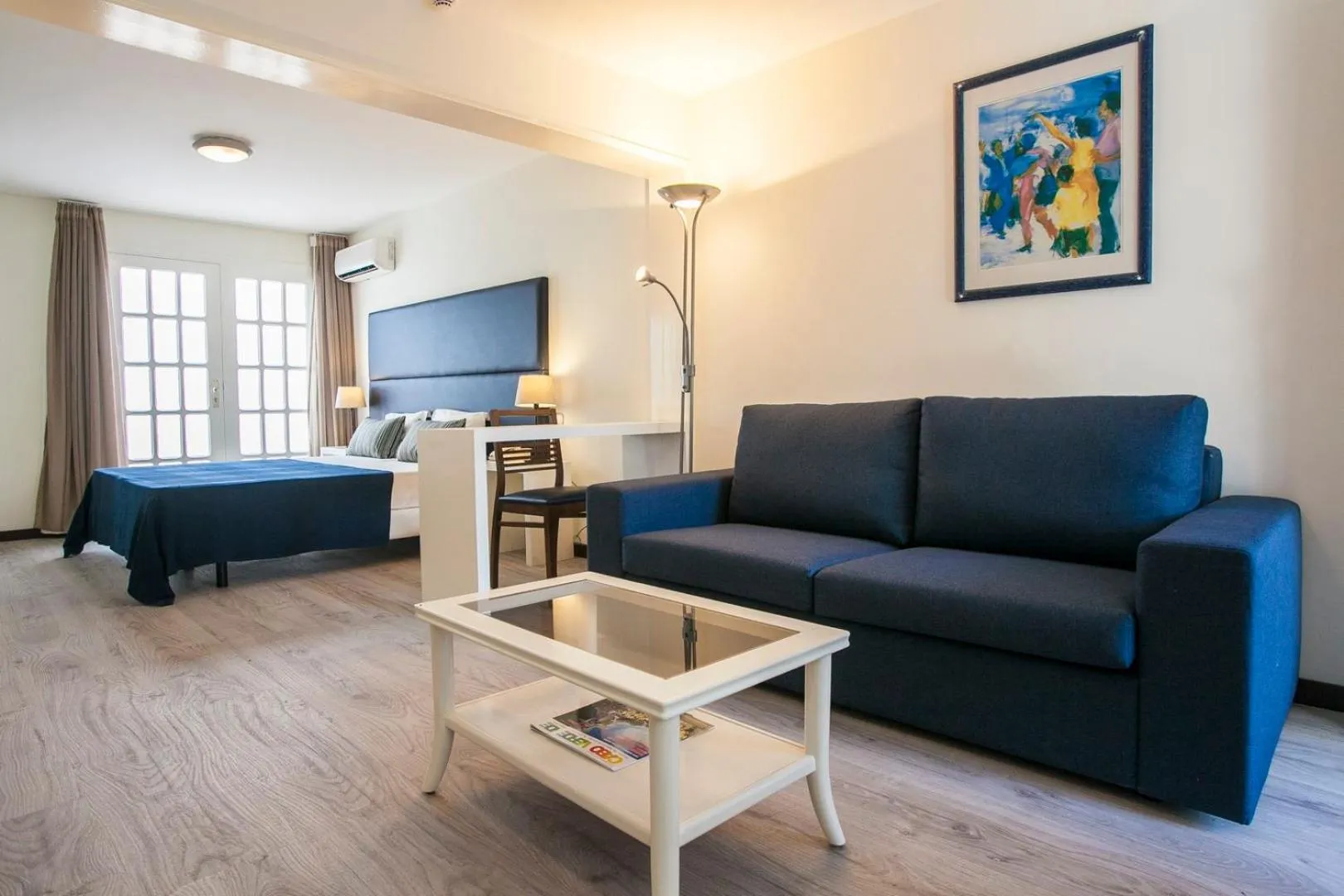 Living room, Bed in Murdeira Village