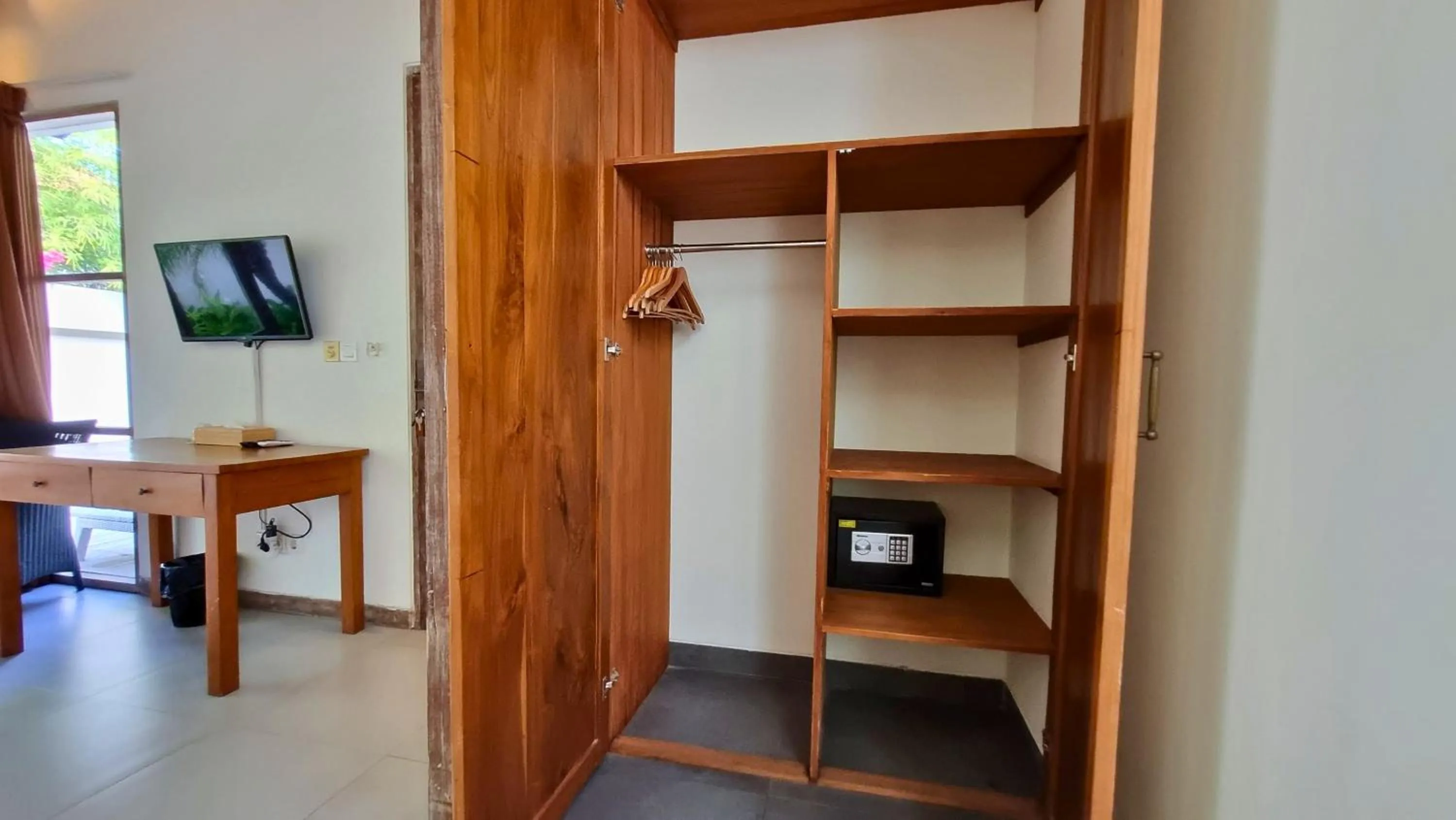 safe in The Decks Bali