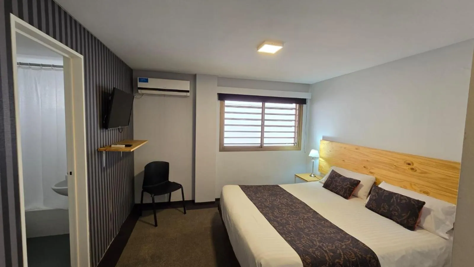 Bed in Santiago Hotel