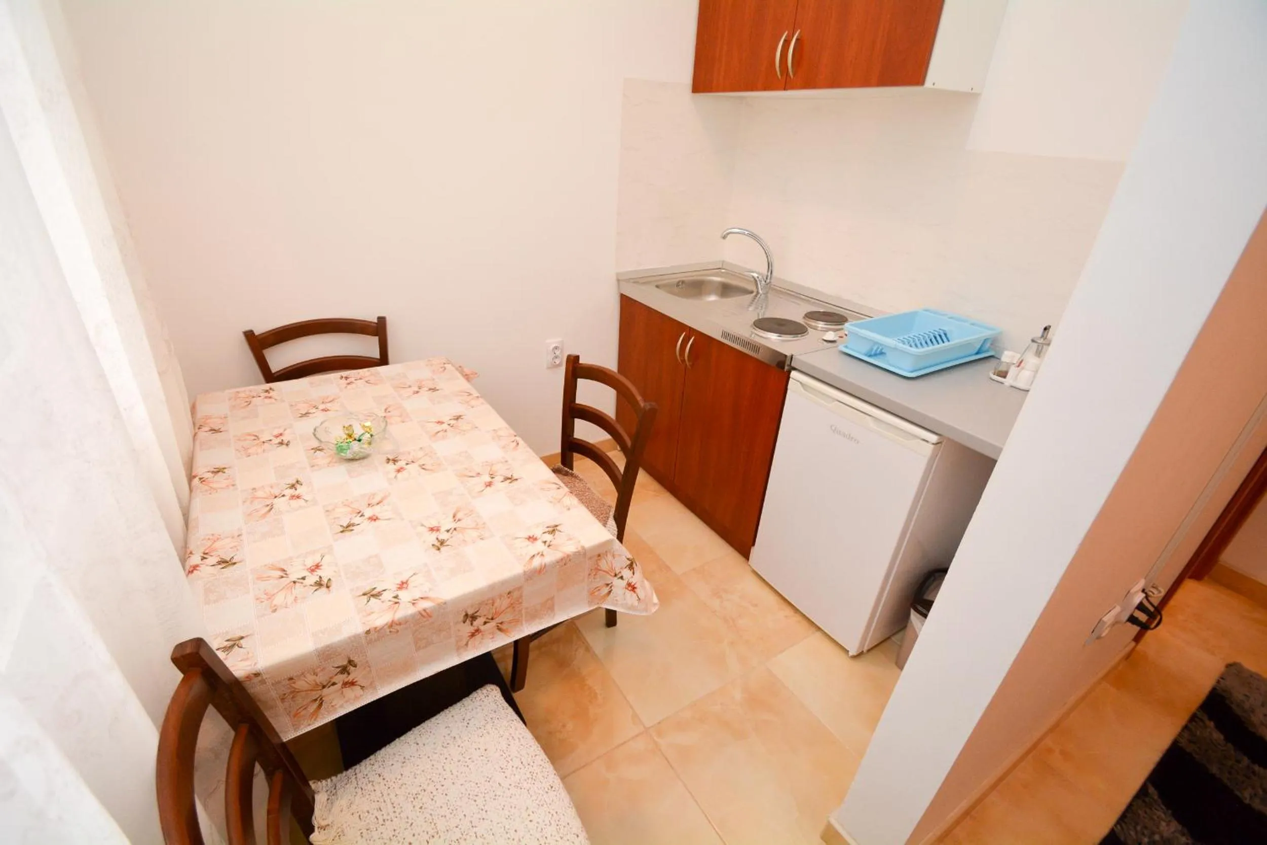 Kitchen or kitchenette, Bed in Marinero Apartments