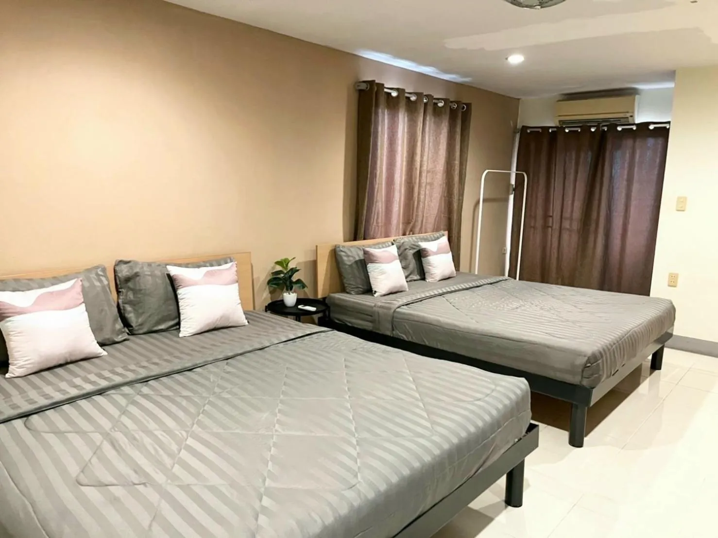 Bed in Grand Residence