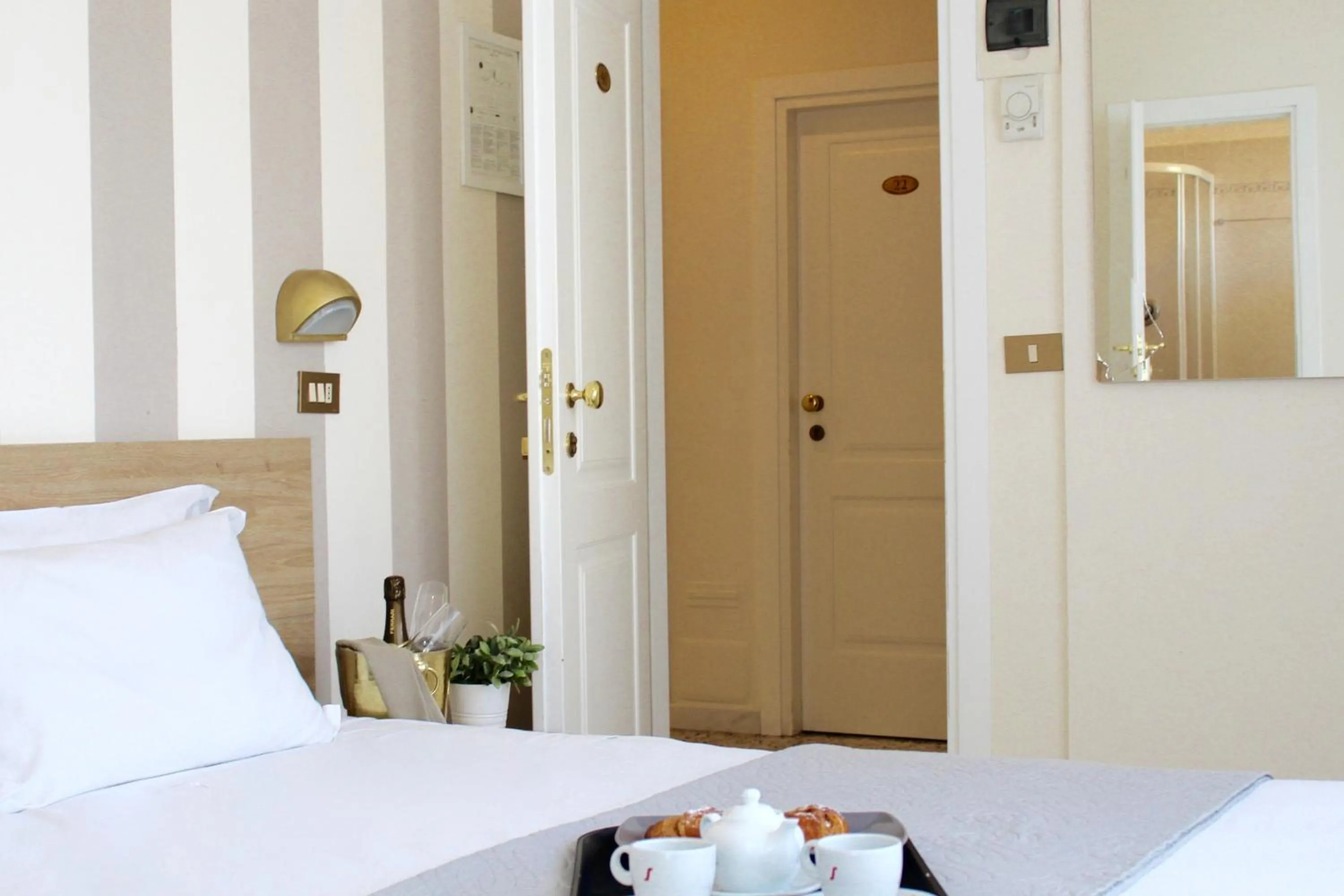 Bedroom in King Hotel