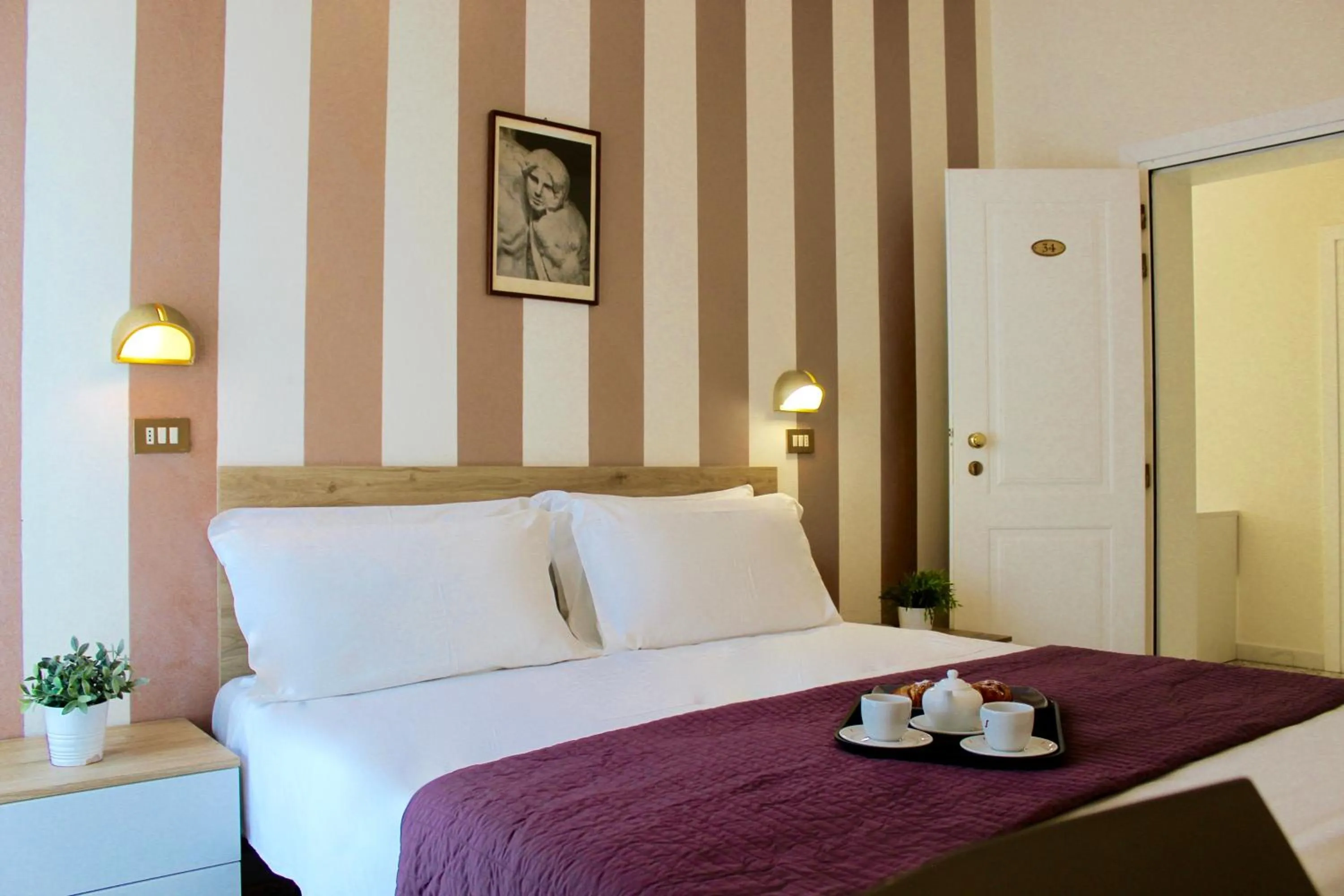 Bedroom in King Hotel