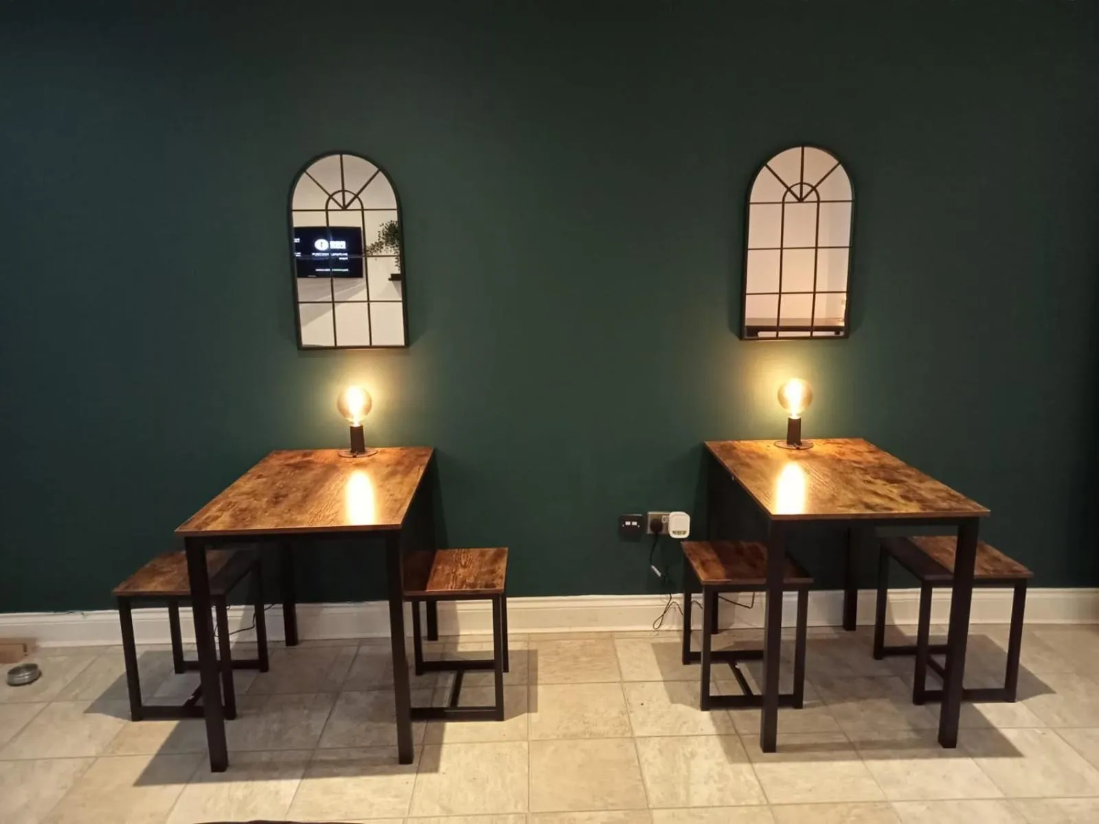 Communal lounge/ TV room in Quarrie House