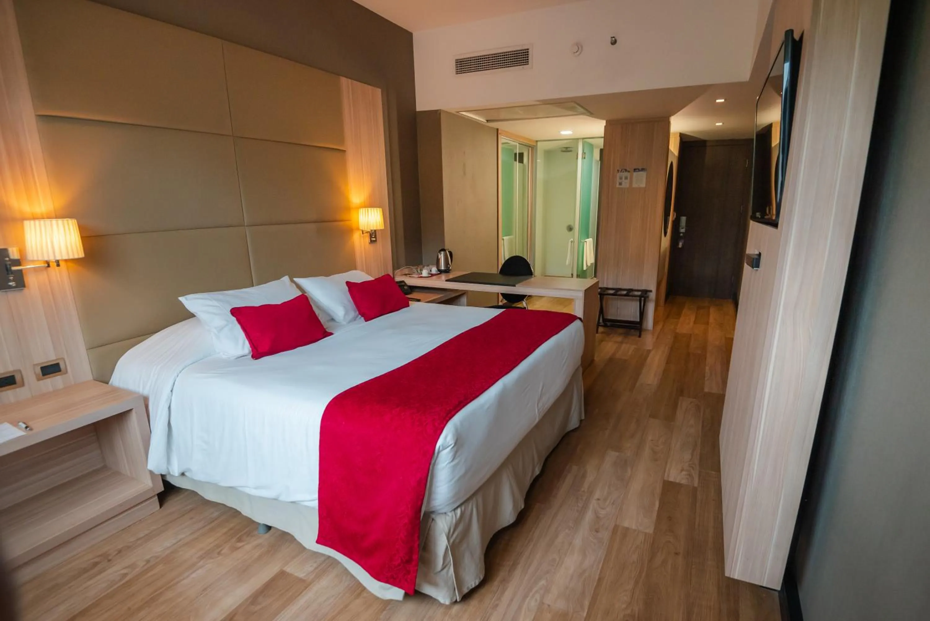 Bed in Savoy Hotel Encarnación